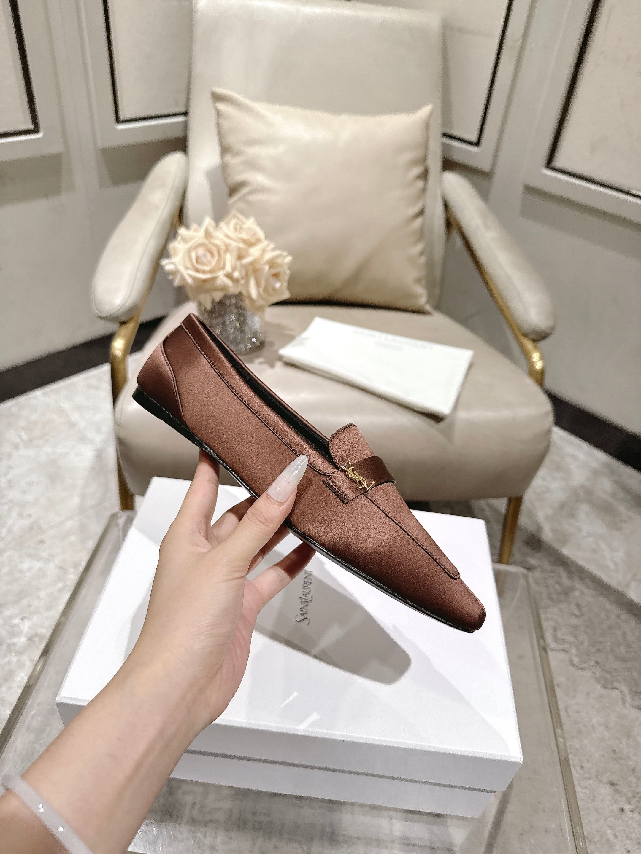 Saint Laurent Classic Luxury Leather Shoe Loafer Ref 5
