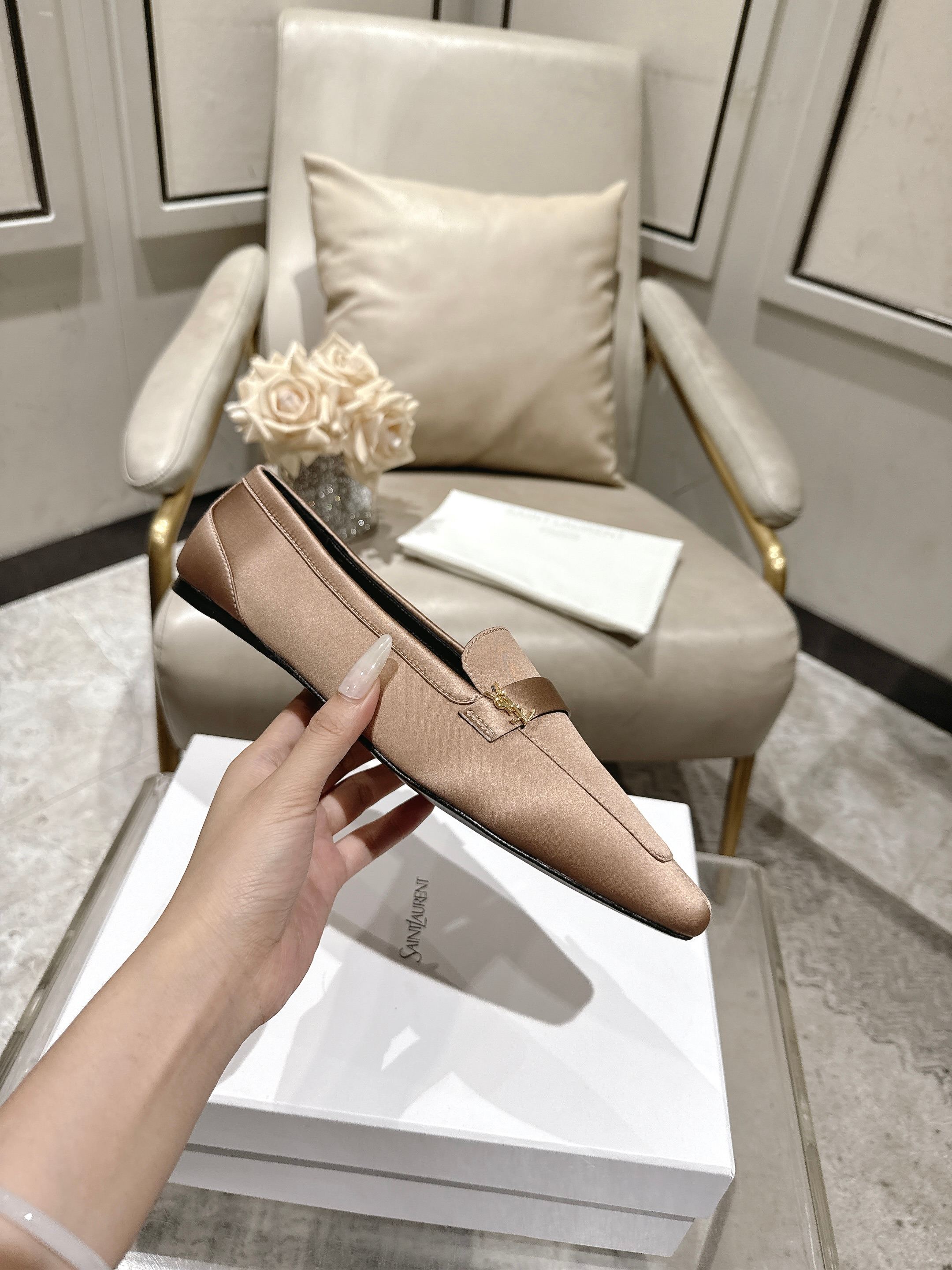 Saint Laurent Classic Luxury Leather Shoe Loafer Ref.956EDD70 6