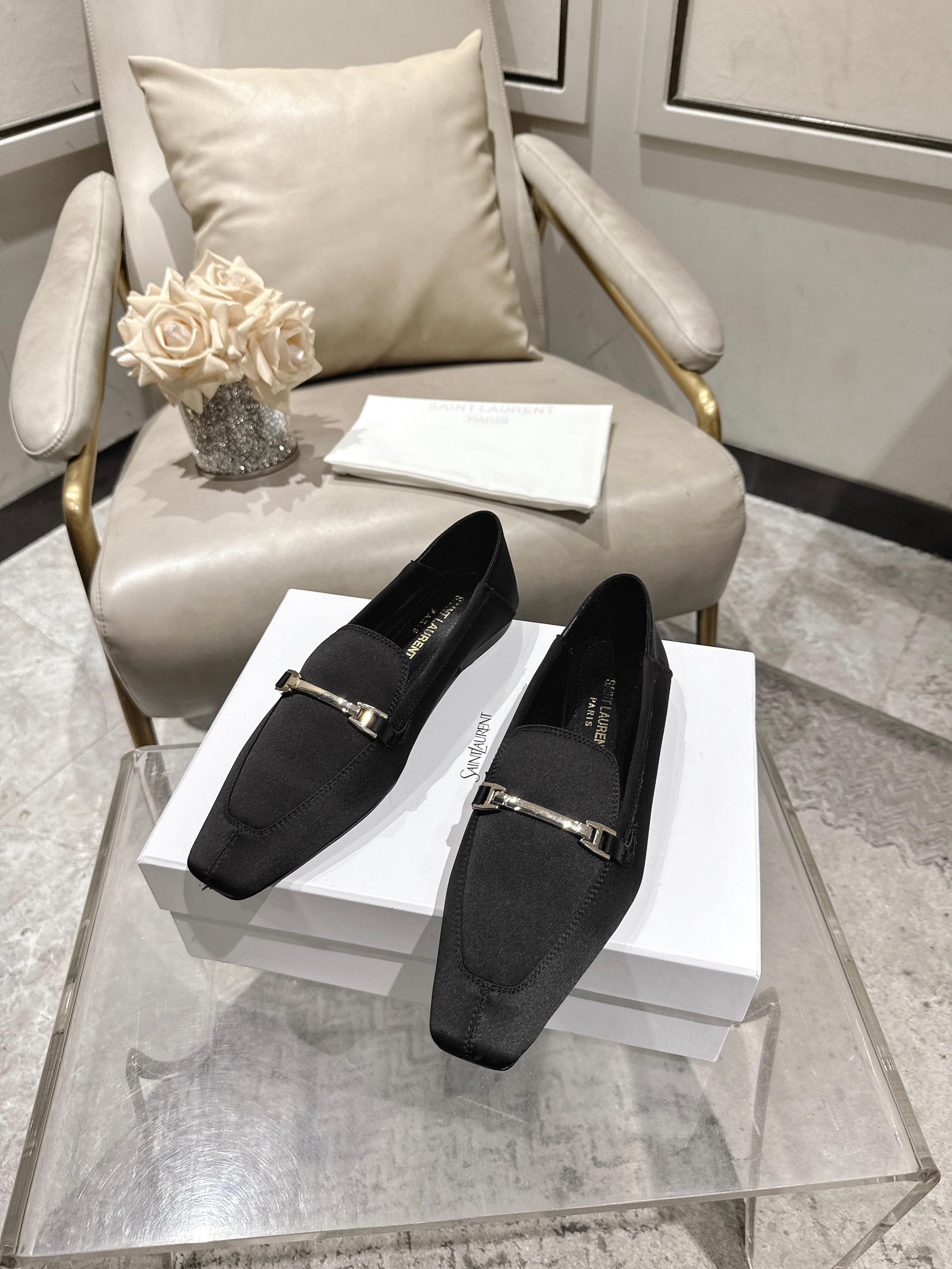 Saint Laurent Classic Luxury Leather Shoe Loafer Ref 3