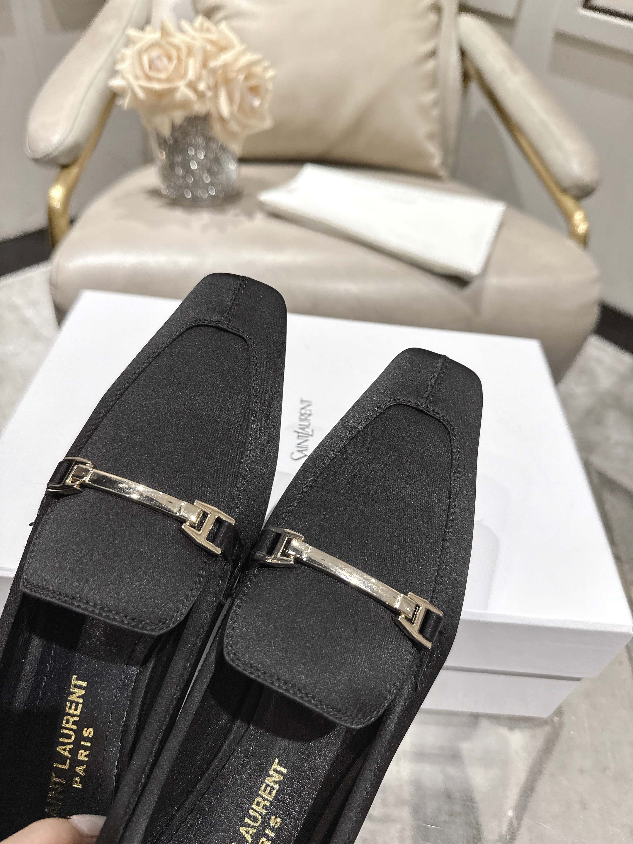 Saint Laurent Classic Luxury Leather Shoe Loafer Ref 5