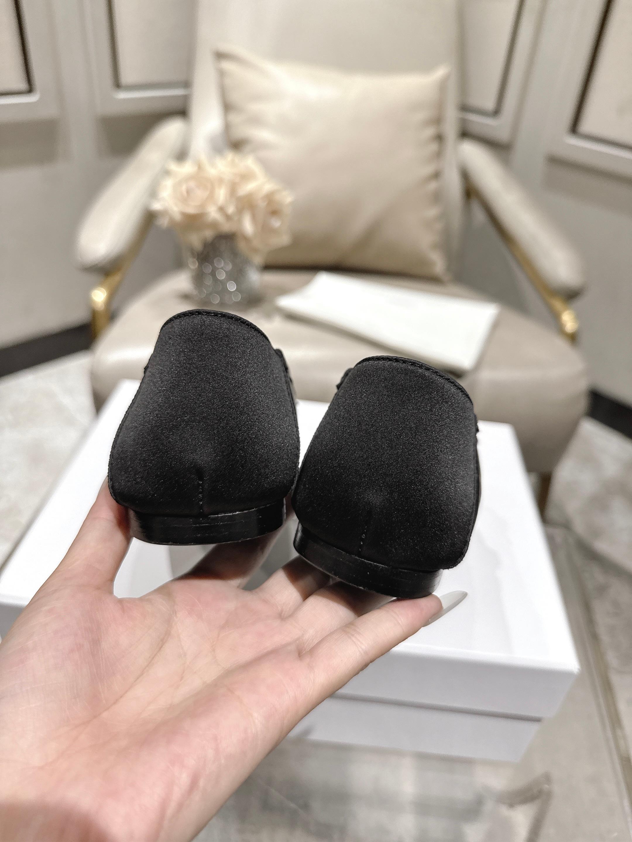 Saint Laurent Classic Luxury Leather Shoe Loafer Ref 7