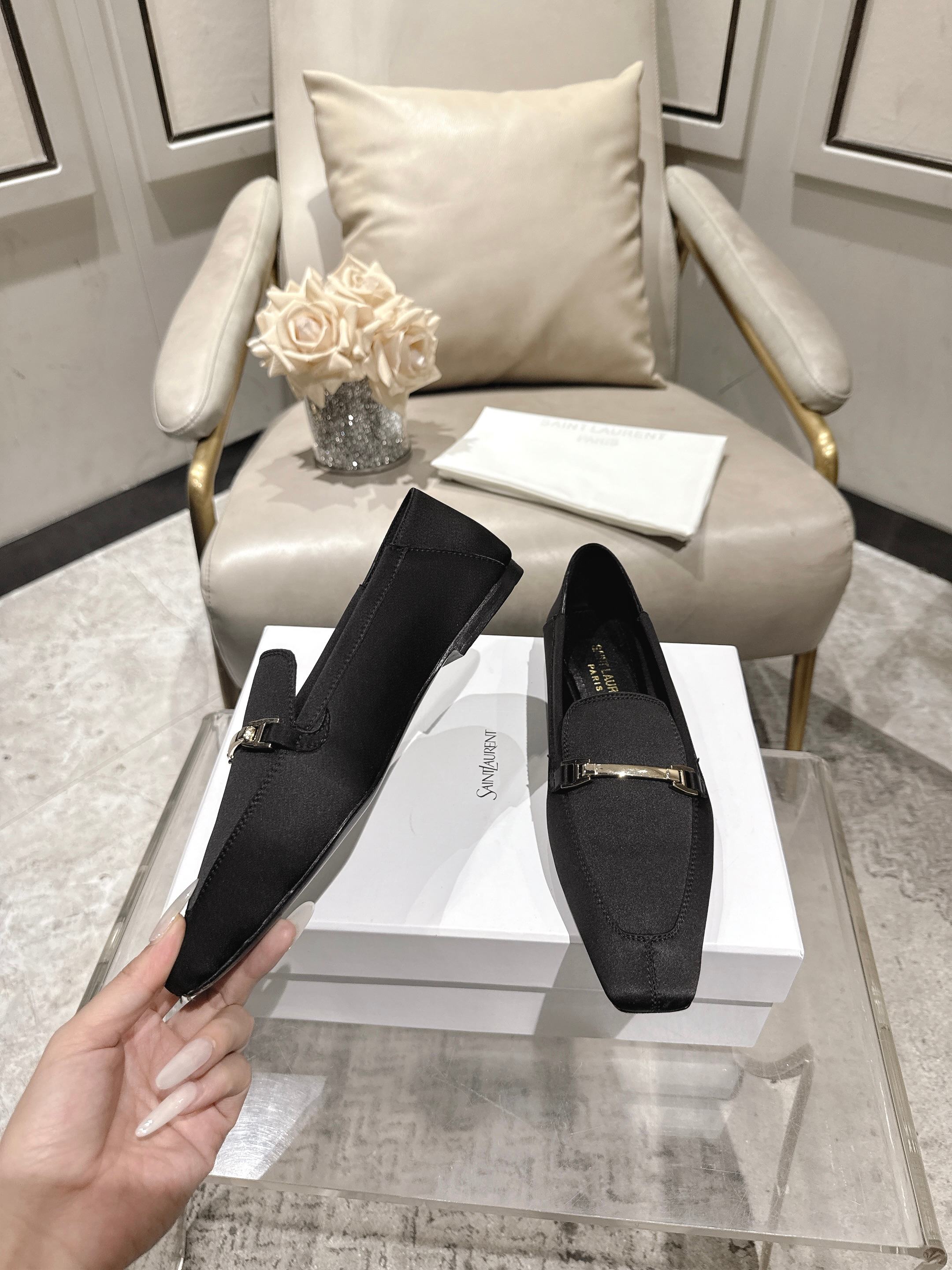 Saint Laurent Classic Luxury Leather Shoe Loafer Ref 4