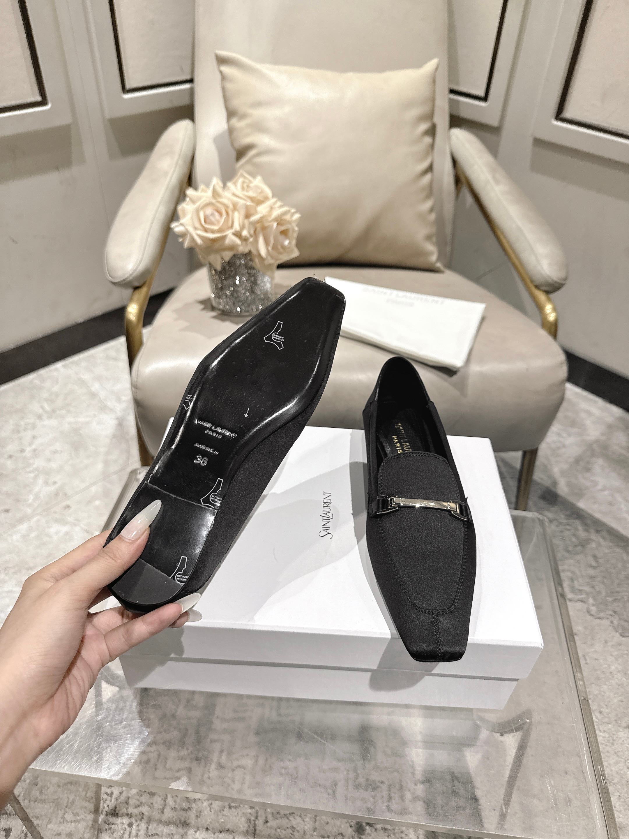 Saint Laurent Classic Luxury Leather Shoe Loafer Ref 8