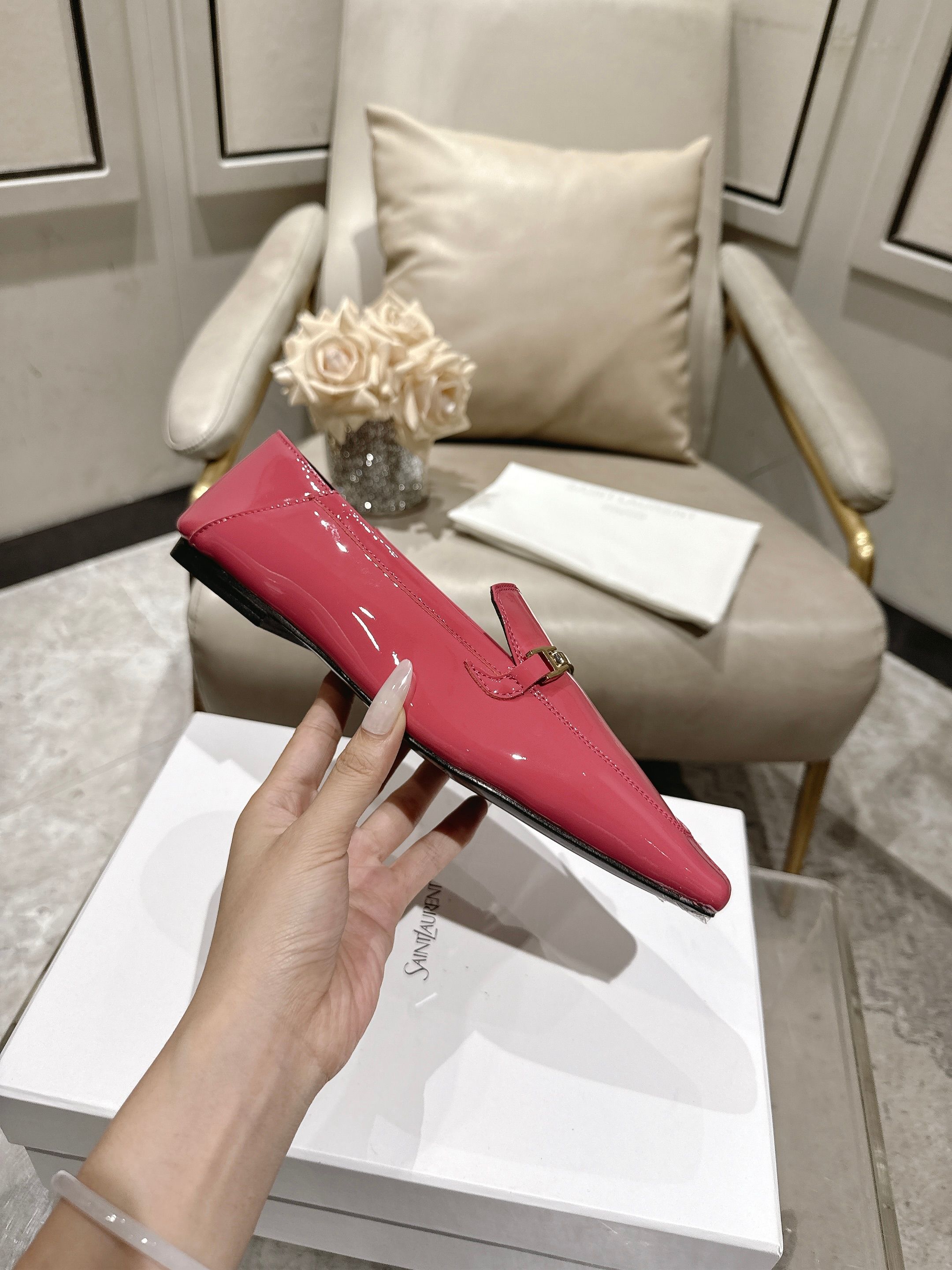 Saint Laurent Classic Luxury Leather Shoe Loafer Ref 8