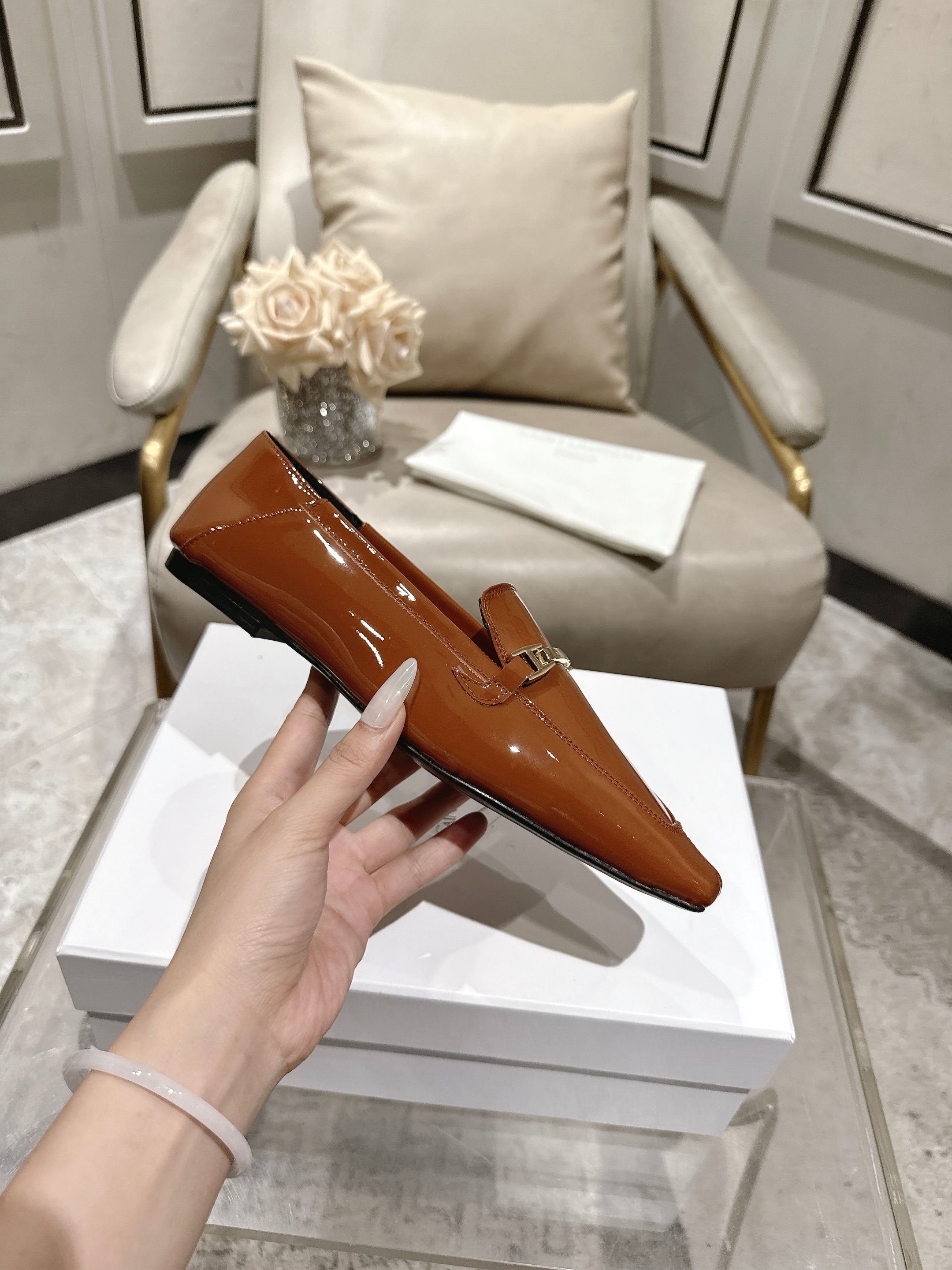 Saint Laurent Classic Luxury Leather Shoe Loafer Ref.4002850A 5