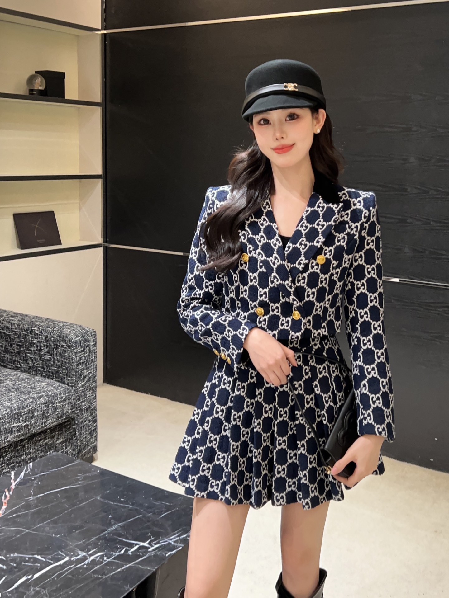 Stylish High-Quality Women’s Suit with Metal Chain Detail for Autumn/Winter 2024 - 图片 1