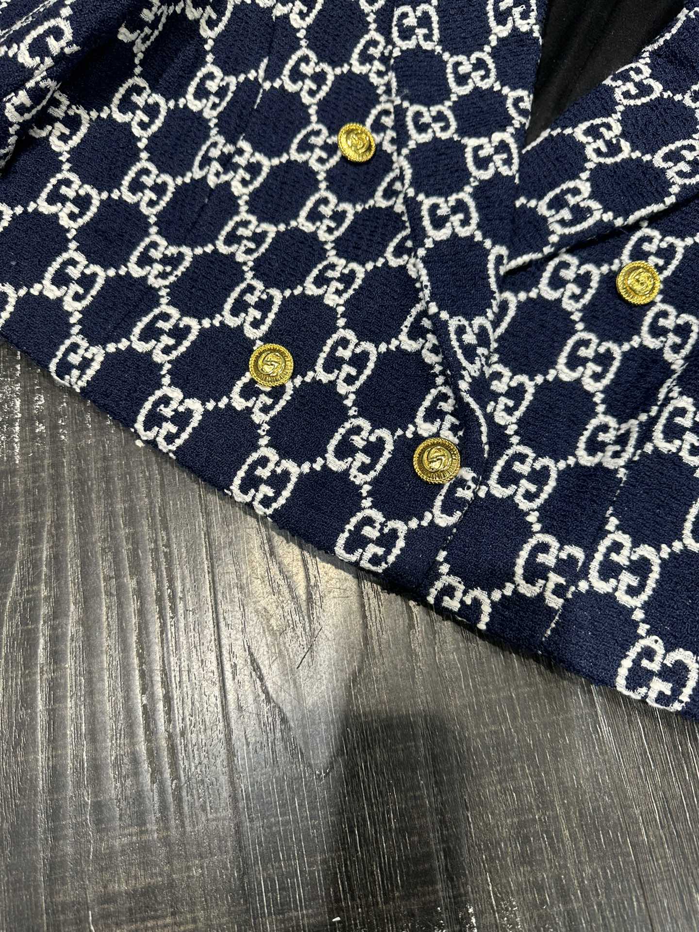 Stylish High-Quality Women’s Suit with Metal Chain Detail for Autumn/Winter 2024 - 图片 7