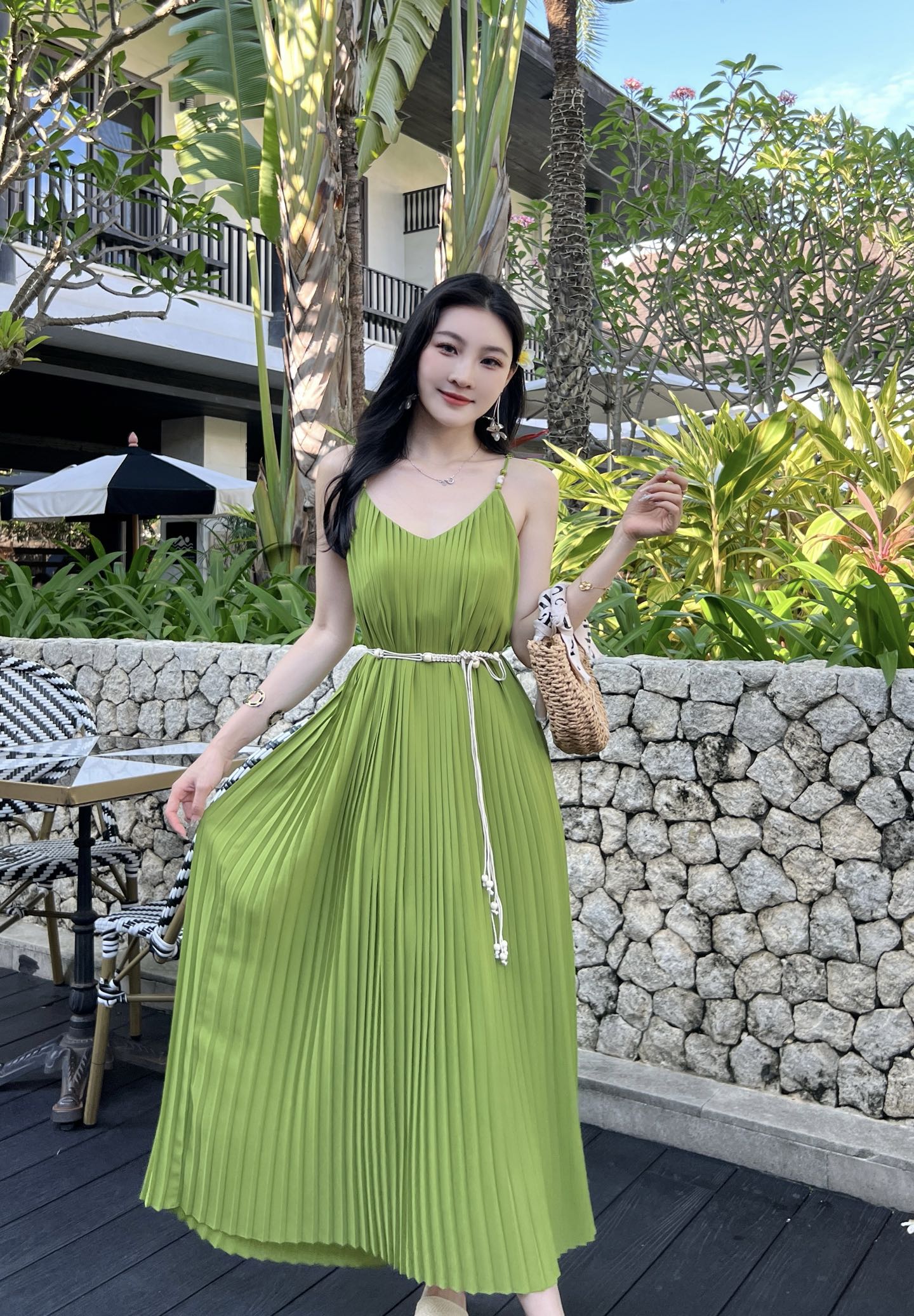 Upgrade Your Wardrobe with High-Quality Women’s Clothes in Three Styles
