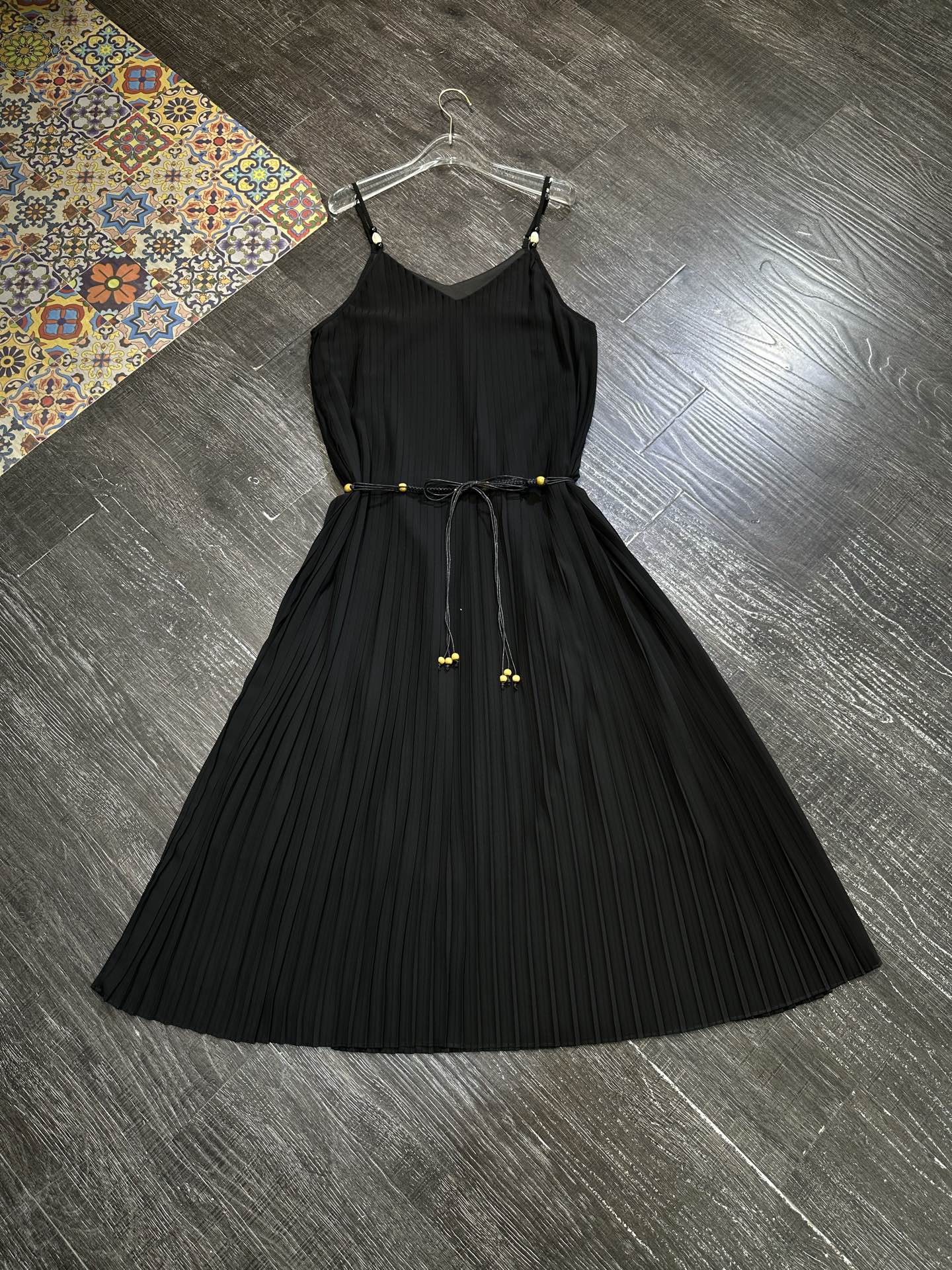 Upgrading Wardrobe Essentials: High-Quality Women’s Clothes for Three Life Stages - 图片 4