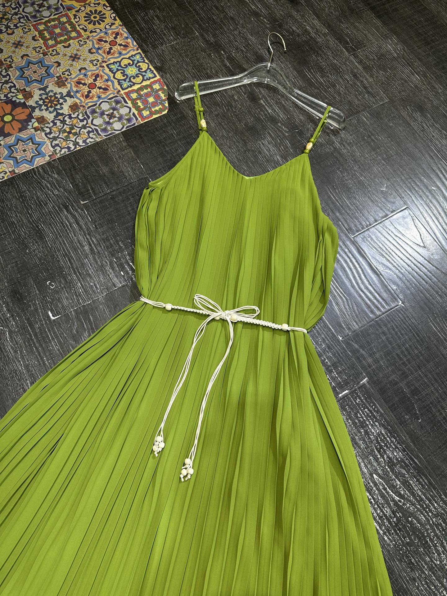 Upgrade Your Wardrobe with High-Quality Women’s Clothes in Three Styles - 图片 5