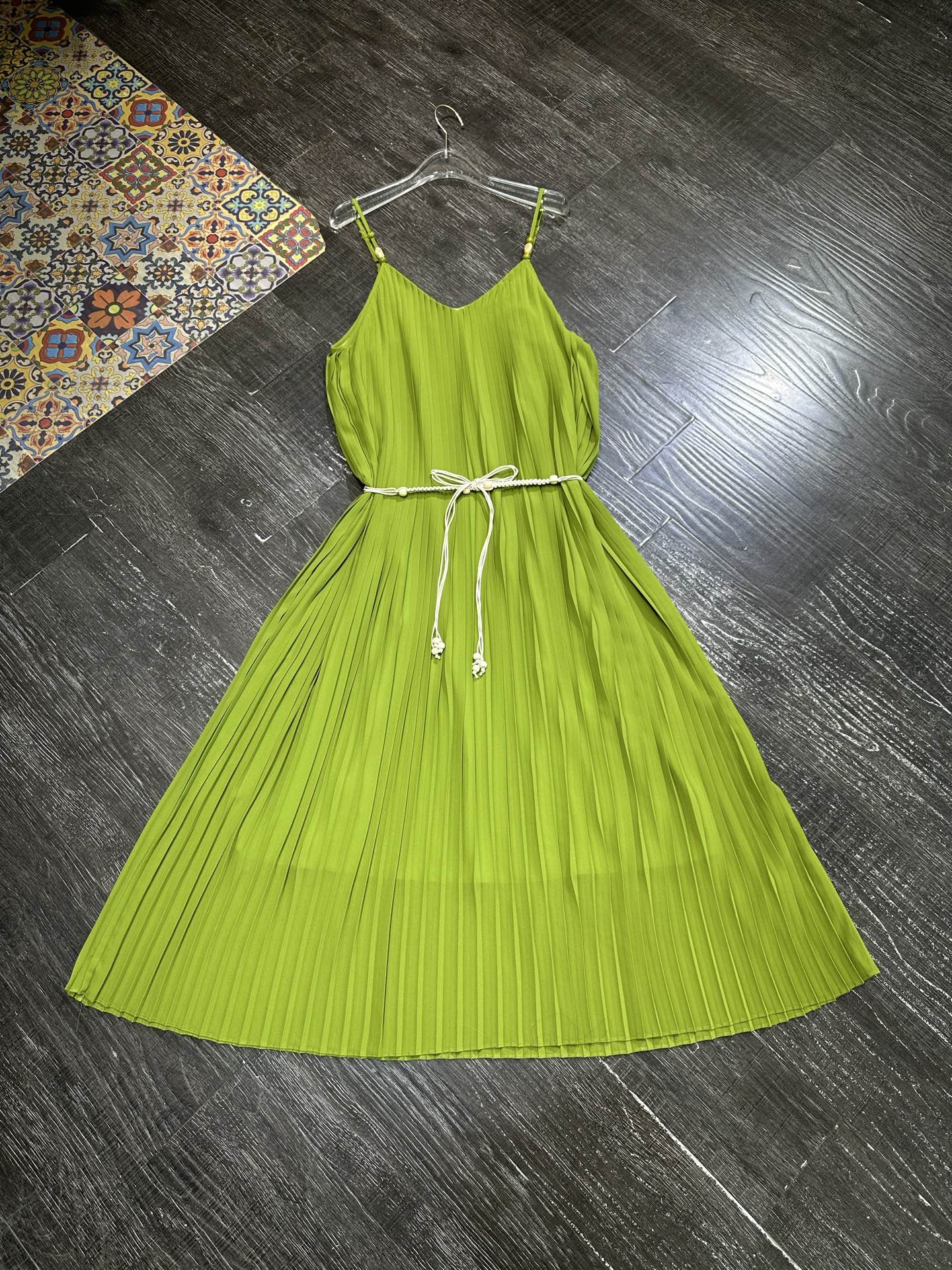 Upgrade Your Wardrobe with High-Quality Women’s Clothes in Three Styles - 图片 4