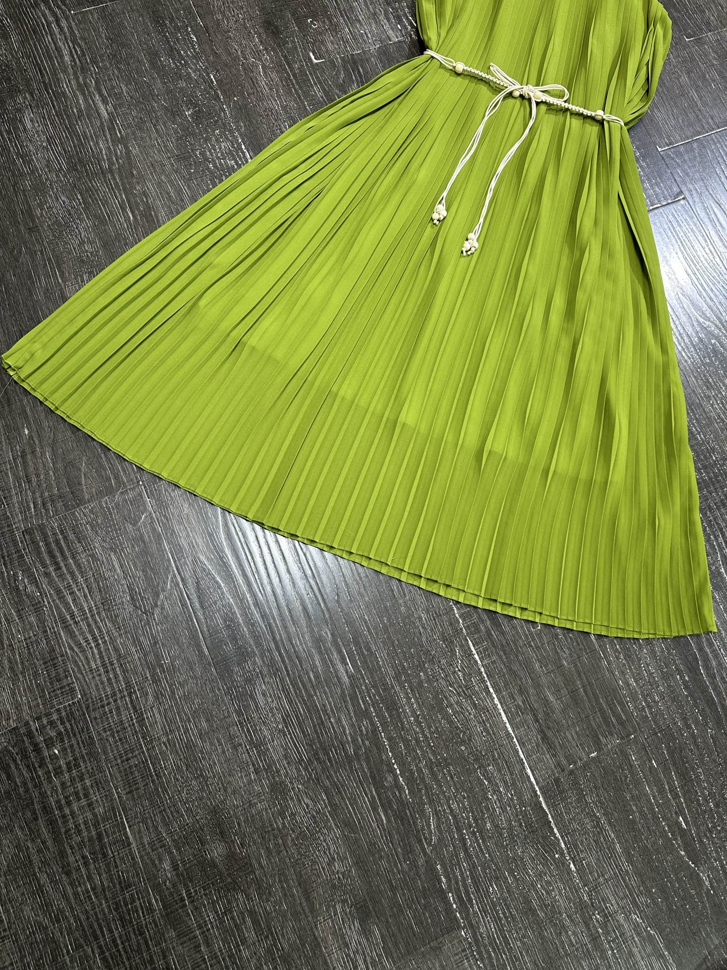 Upgrade Your Wardrobe with High-Quality Women’s Clothes in Three Styles - 图片 6
