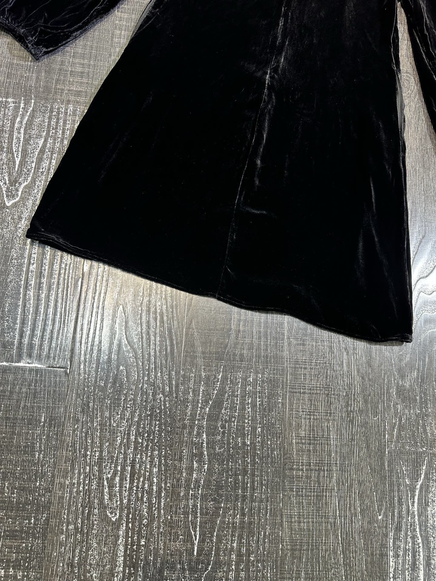 i1754885419634 1235 0 9