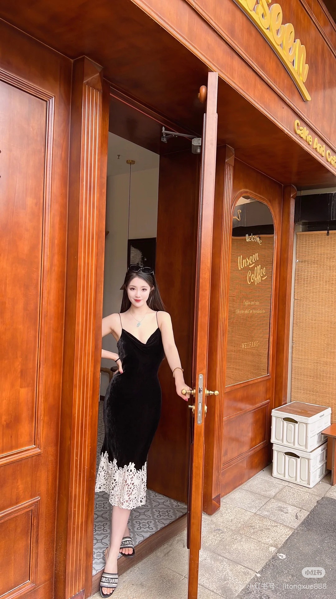 Elegant Velvet V-Neck Lace Trim Dress - Sophisticated and Chic 1 i1755140596072 5553 0 0
