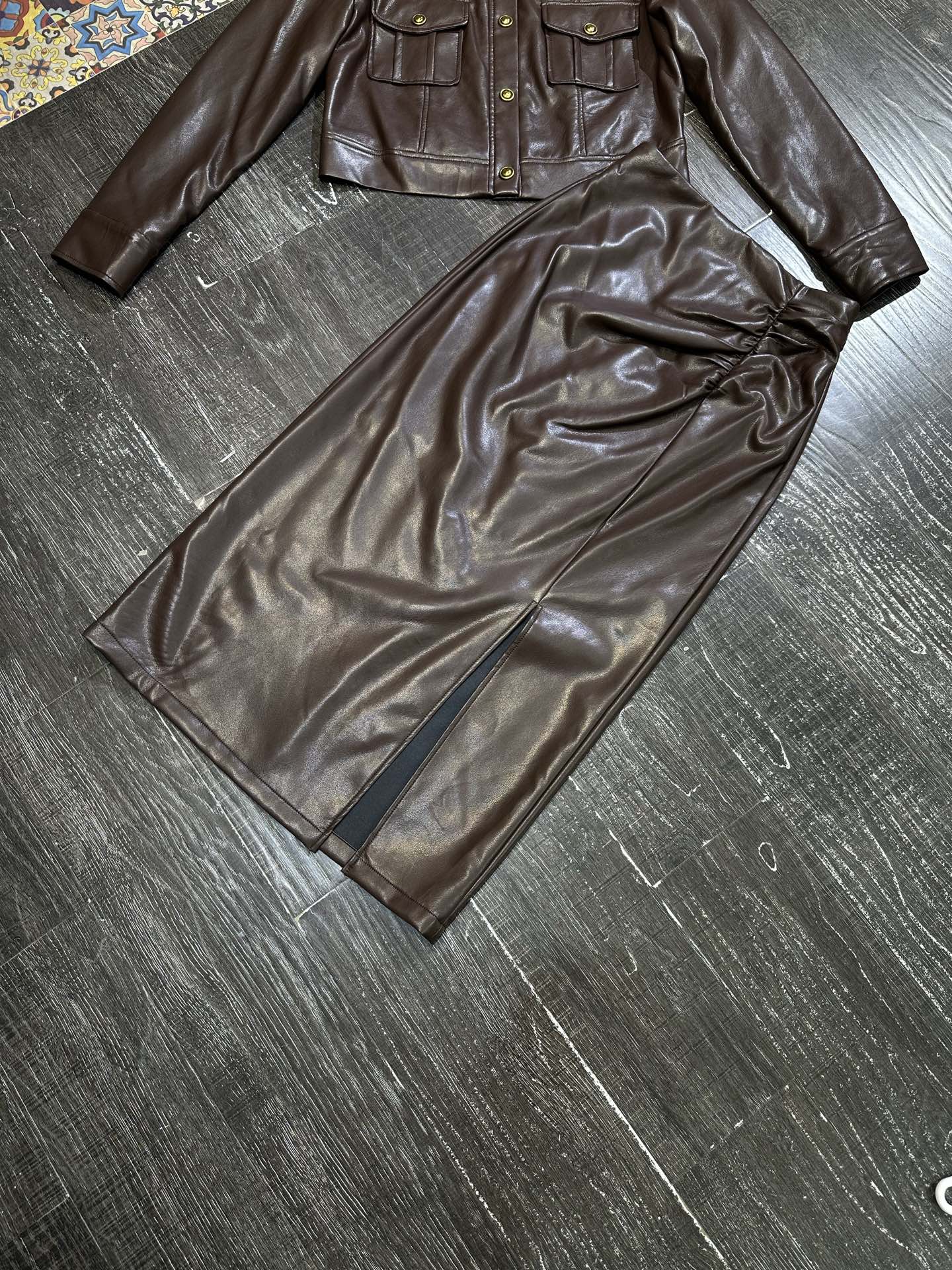 High-End Women’s Suit Set: European Style, P-U Leather Jacket, Multiple Sizes - 图片 6