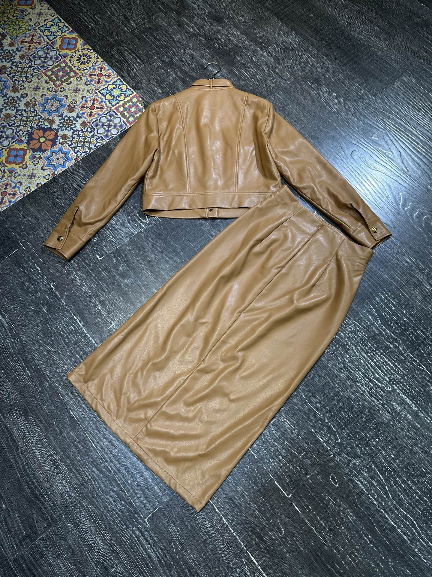 “High-Quality Women’s Suit Set with P-U Leather Jacket, Dust Bag, and Air Conditioner – Sizes S to XL” - 图片 8