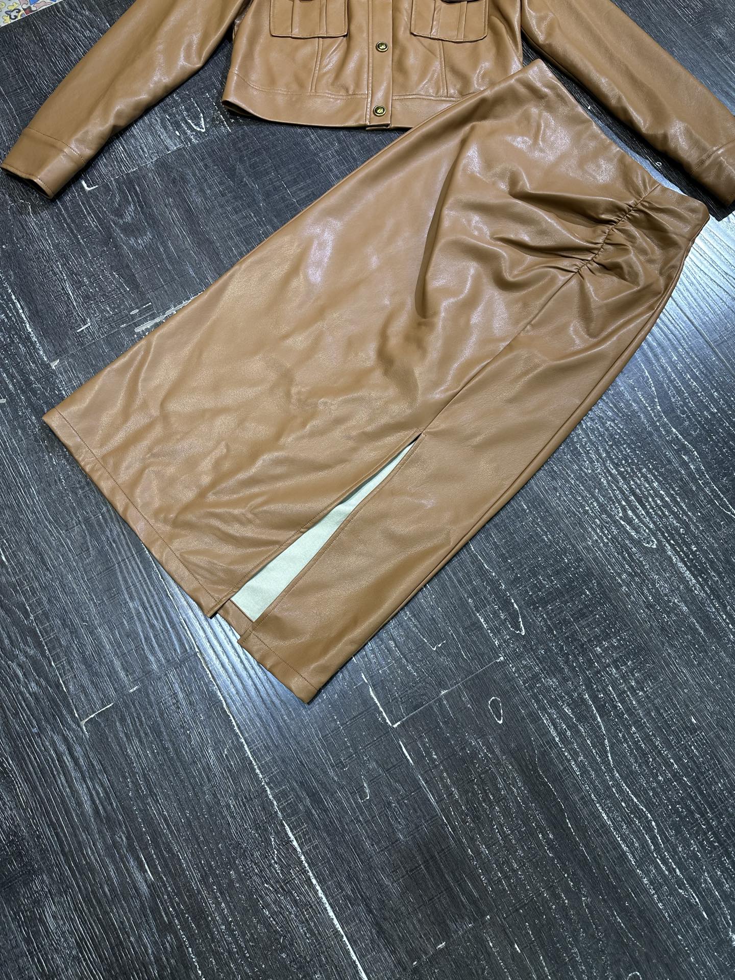 “High-Quality Women’s Suit Set with P-U Leather Jacket, Dust Bag, and Air Conditioner – Sizes S to XL” - 图片 6