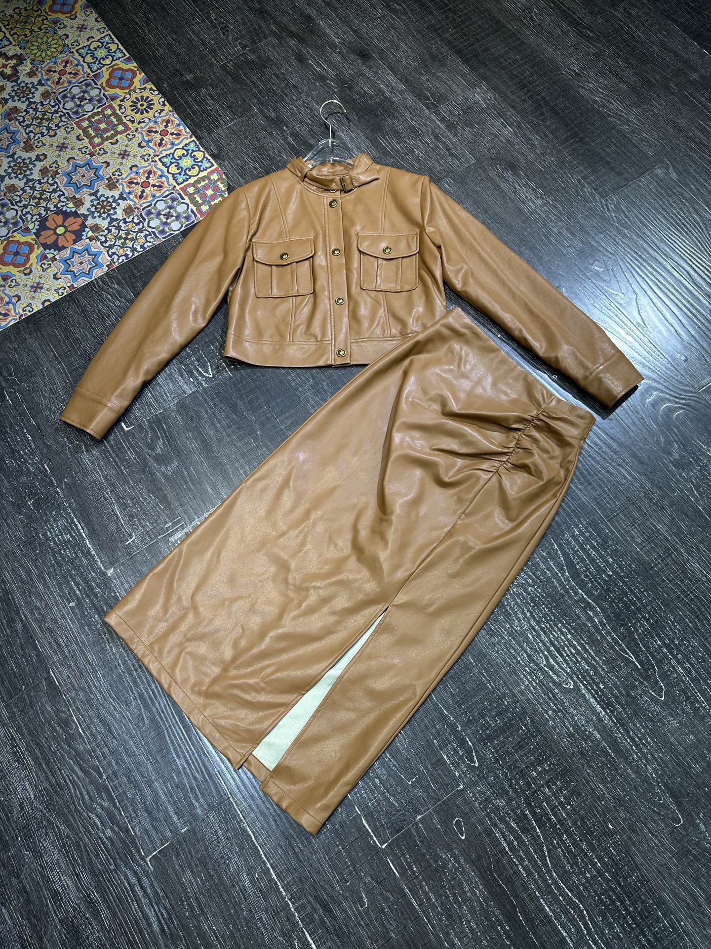 “High-Quality Women’s Suit Set with P-U Leather Jacket, Dust Bag, and Air Conditioner – Sizes S to XL” - 图片 4