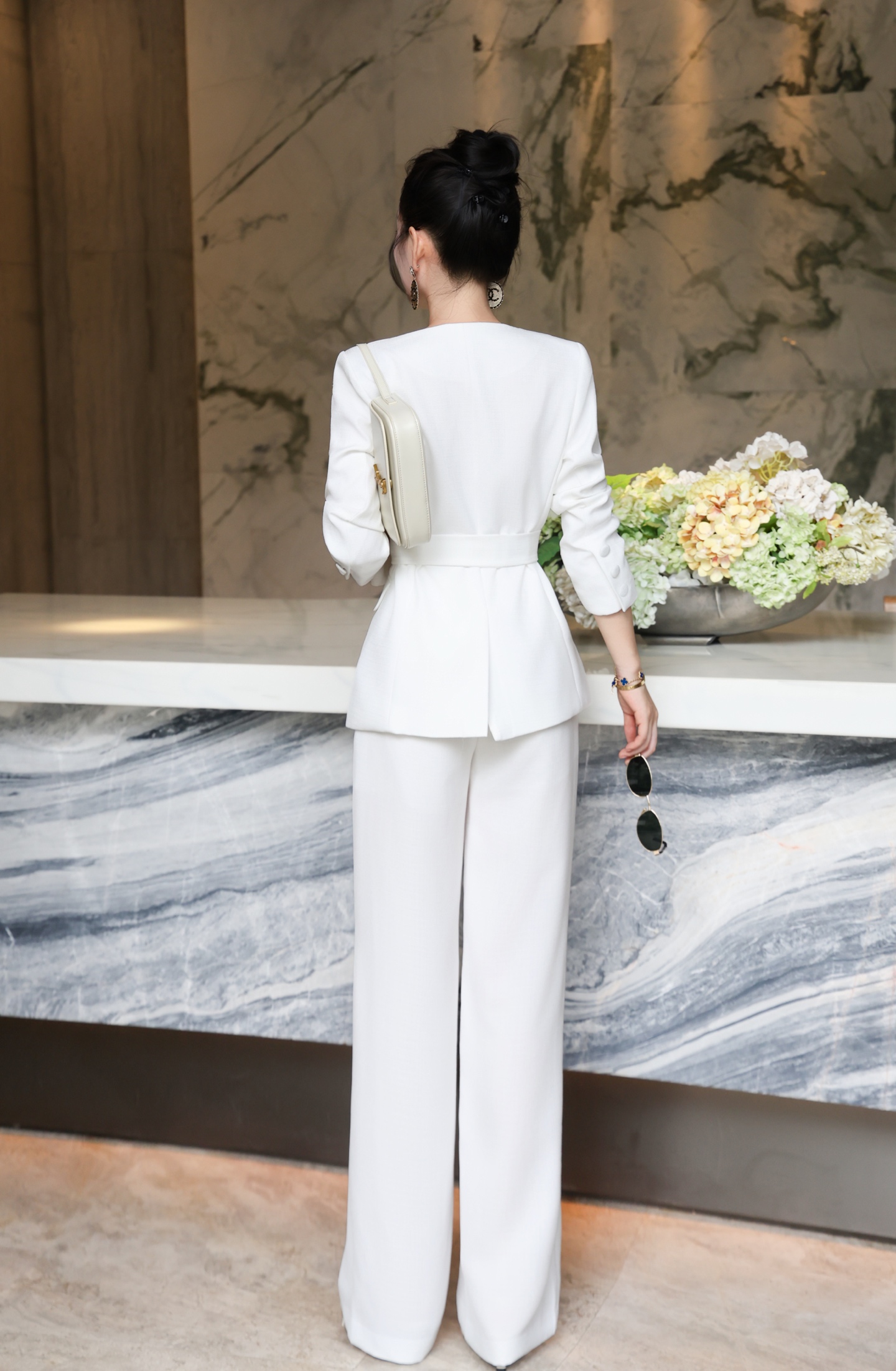 Elegant Women's White Blazer and Wide Leg Pants Set with Floral Detail 3 i1756955420499 4612 0 6