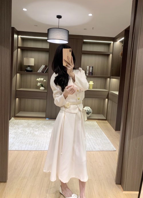 Elegant Women's Two-Piece Outfit: Chic Top and High-Waisted Midi Skirt Set 1 Elegant Women's Two-Piece Outfit: Chic Top and High-Waisted Midi Skirt Set