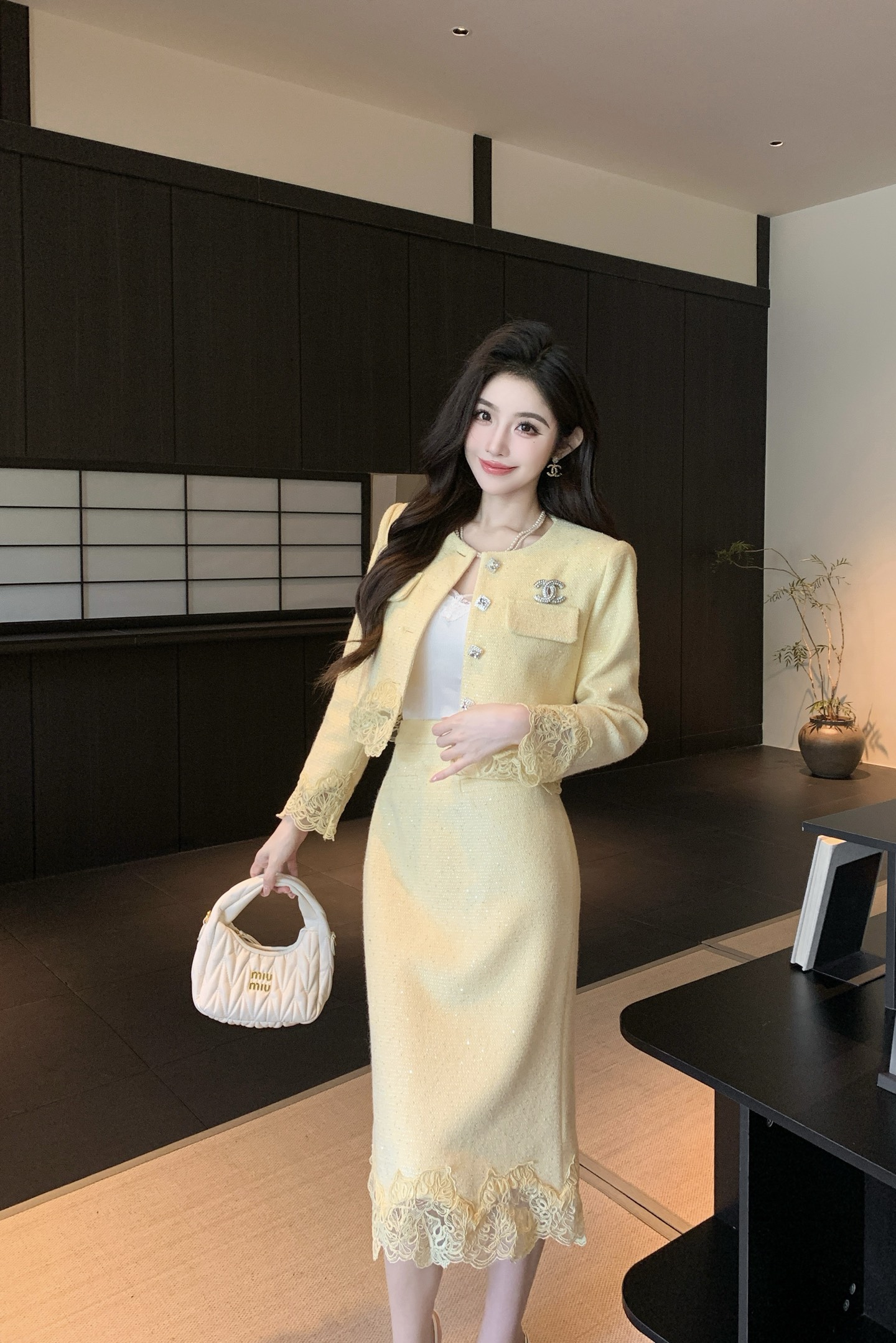 Elegant French Style Chanel-Inspired Skirt Suit with Lace Trim Detail 3 i1758528812838 2011 0 2