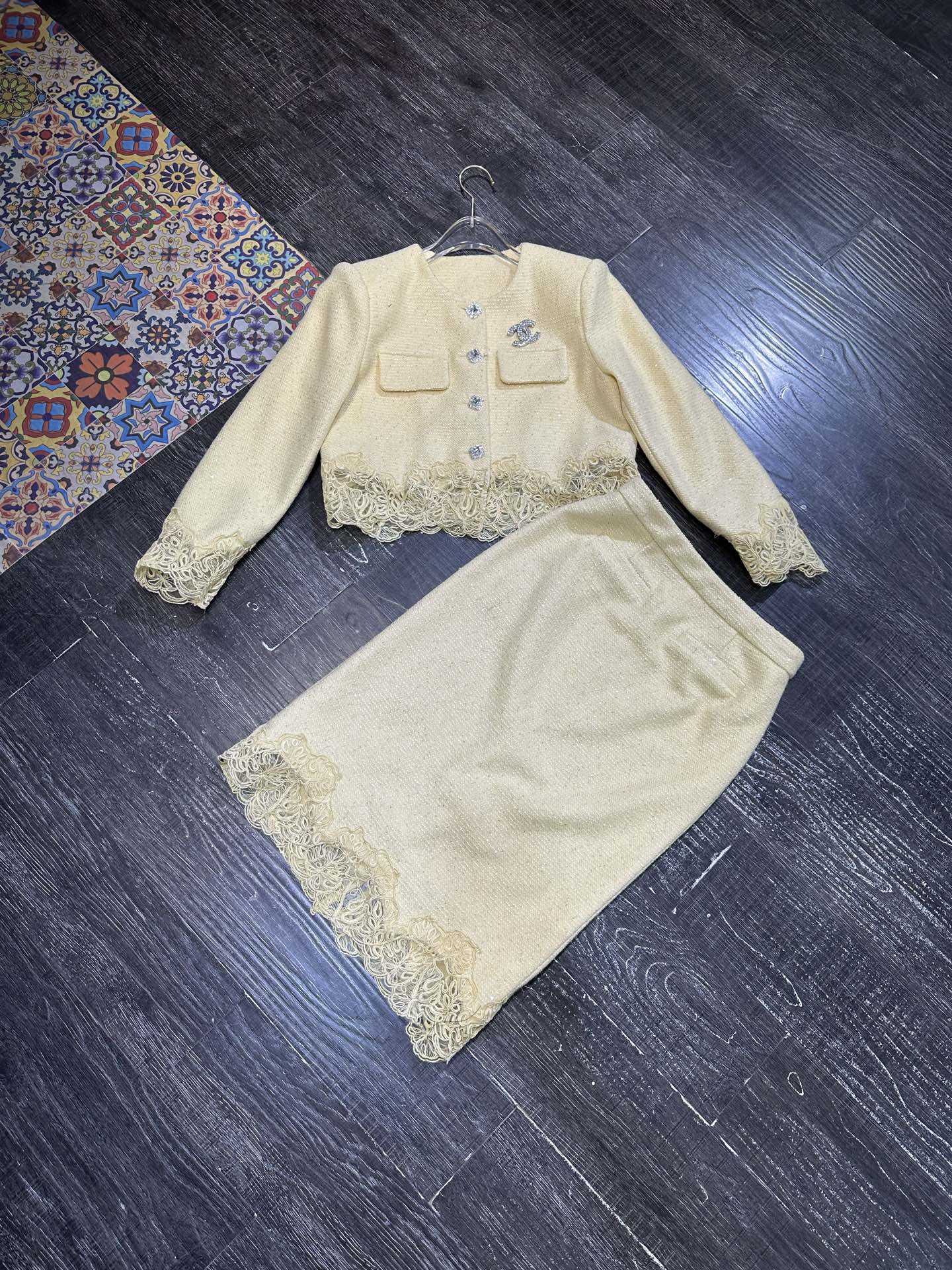 Elegant French Style Chanel-Inspired Skirt Suit with Lace Trim Detail 4 i1758530253738 1279 0 3