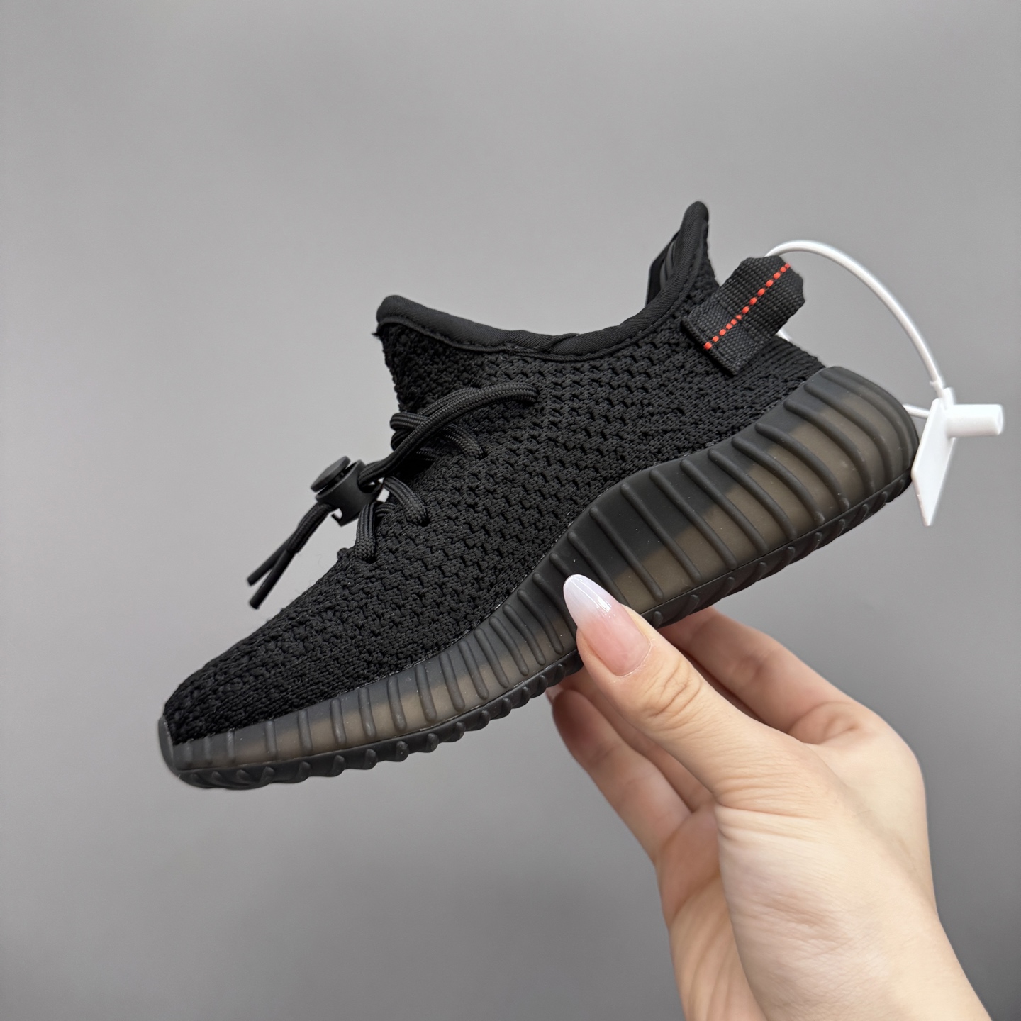 图片[6]-配色特价放 正常退换 专G版椰子350V2真爆鞋带扣儿童一脚蹬运动鞋 尺码：24-35码 专柜版来咯🔥 真爆米花系列脚感超级棒👍🏻 软弹效果一绝❗️ 针织鞋面，透气舒适好打理✔️ 鞋带扣设计，对于小宝来说可太友好啦✌🏻 一脚蹬款式设计，穿脱自如✅-选品中心