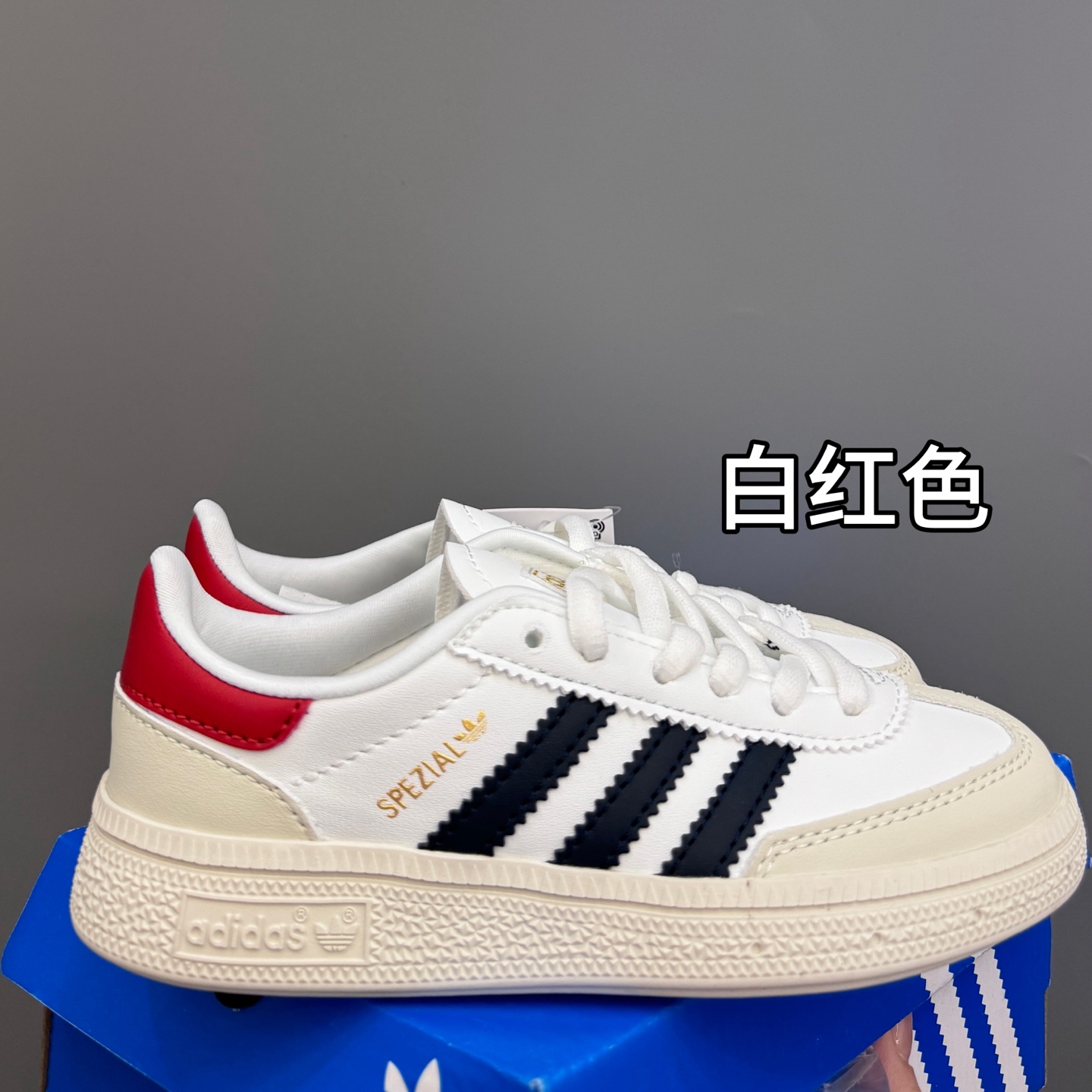 图片[3]-AD德训三代新款handball spezial儿童手球鞋休闲鞋 尺码：24-37码 超百搭的新款德训🆕 优质猪八革面料，质感满分💯 橡胶耐磨防滑大底，脚感超赞👍🏻 额外附赠一对鞋带扣，穿脱更加方便✌🏻-选品中心