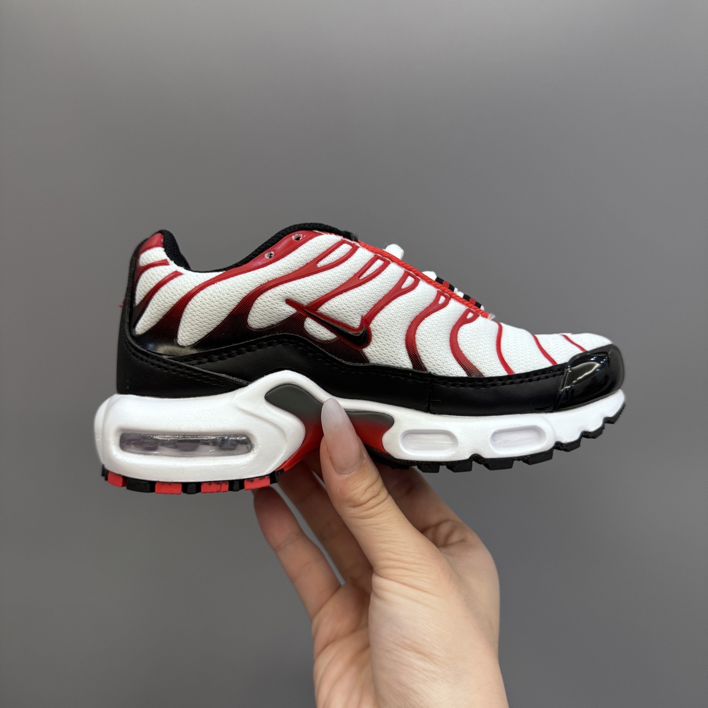 图片[4]-耐克 MAX plus全掌气垫儿童运动鞋 尺码：24-35码 超赞的全掌气垫，脚感超舒适👍🏻 优质鞋面拼接，质感满满💯 上学运动都是超合适单品❤️-选品中心