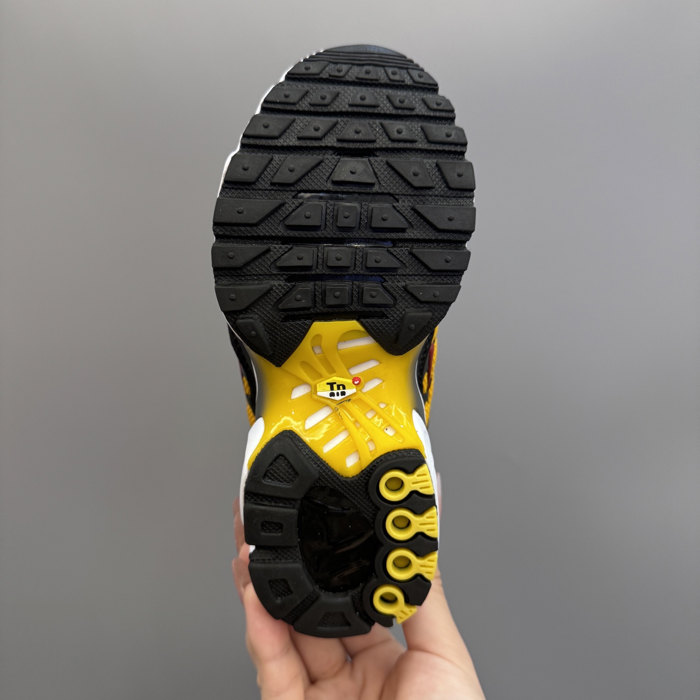 图片[9]-耐克 MAX plus全掌气垫儿童运动鞋 尺码：24-35码 超赞的全掌气垫，脚感超舒适👍🏻 优质鞋面拼接，质感满满💯 上学运动都是超合适单品❤️-选品中心