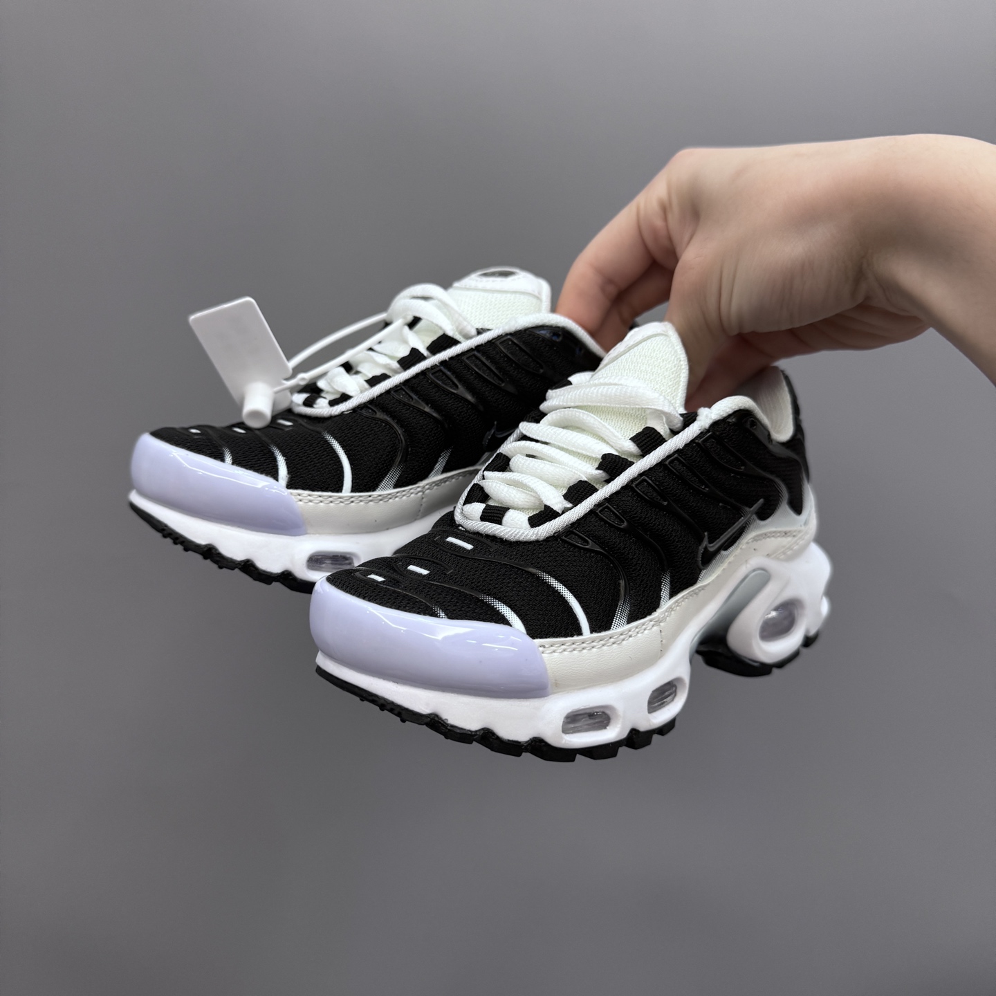 图片[3]-耐克 MAX plus全掌气垫儿童运动鞋 尺码：24-35码 超赞的全掌气垫，脚感超舒适👍🏻 优质鞋面拼接，质感满满💯 上学运动都是超合适单品❤️-选品中心