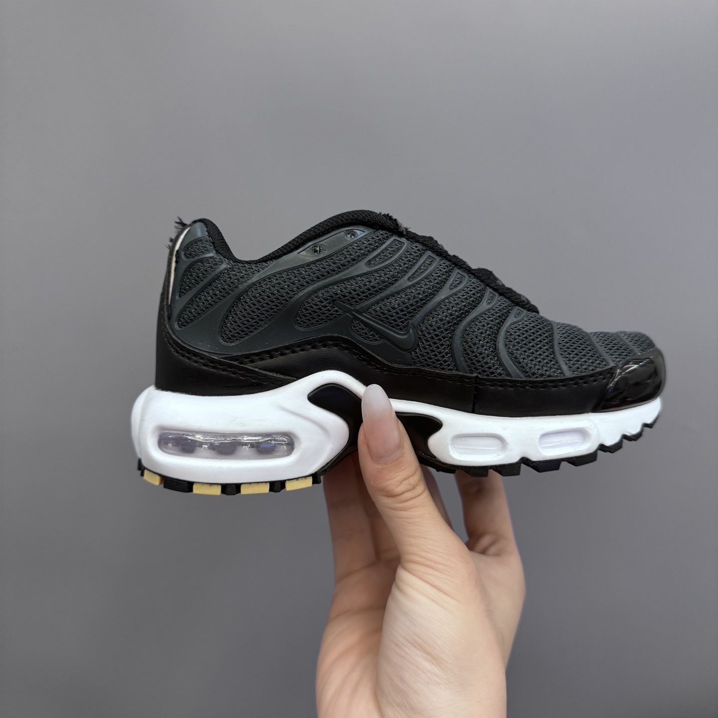 图片[4]-耐克 MAX plus全掌气垫儿童运动鞋 尺码：24-35码 超赞的全掌气垫，脚感超舒适👍🏻 优质鞋面拼接，质感满满💯 上学运动都是超合适单品❤️-选品中心