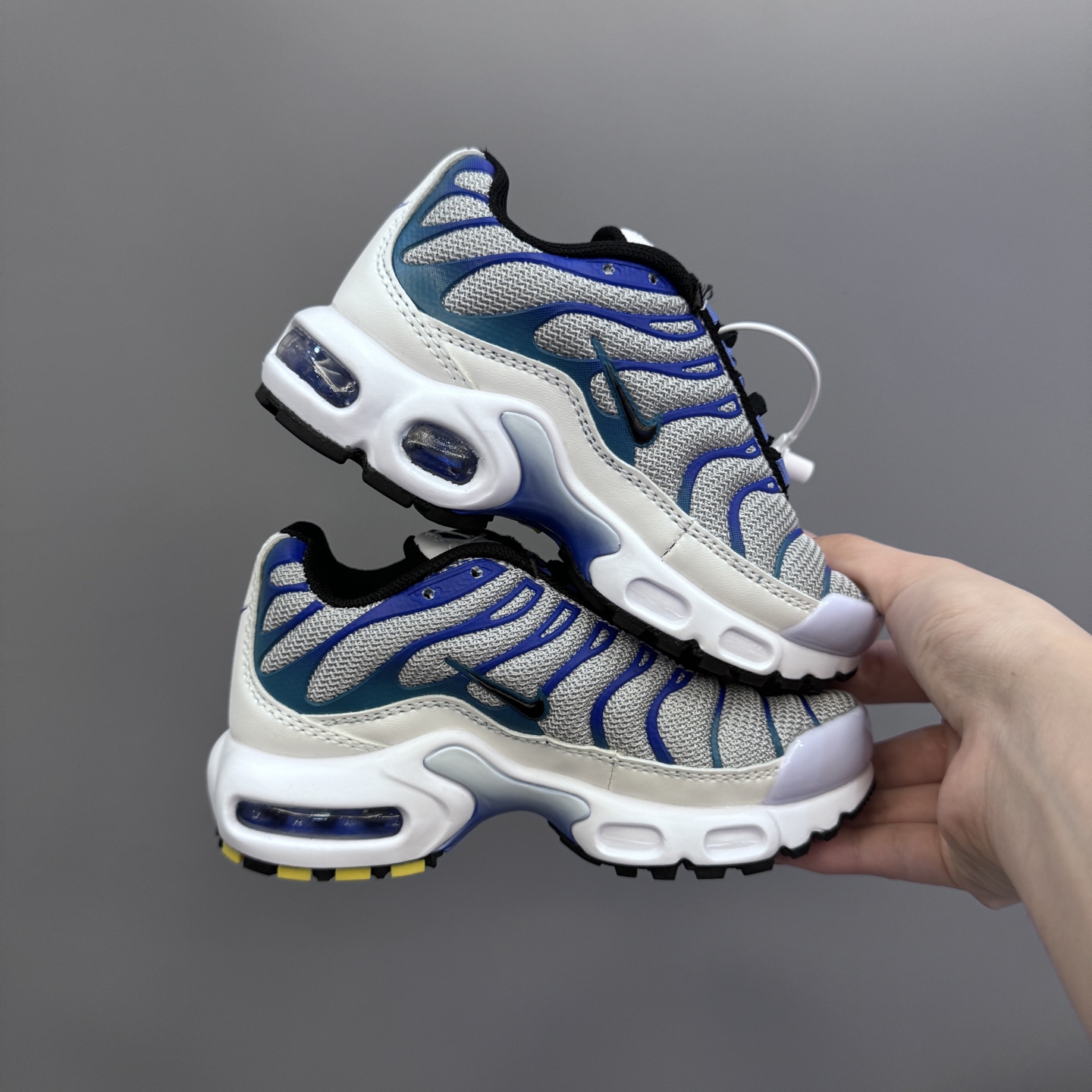 图片[2]-耐克 MAX plus全掌气垫儿童运动鞋 尺码：24-35码 超赞的全掌气垫，脚感超舒适👍🏻 优质鞋面拼接，质感满满💯 上学运动都是超合适单品❤️-选品中心