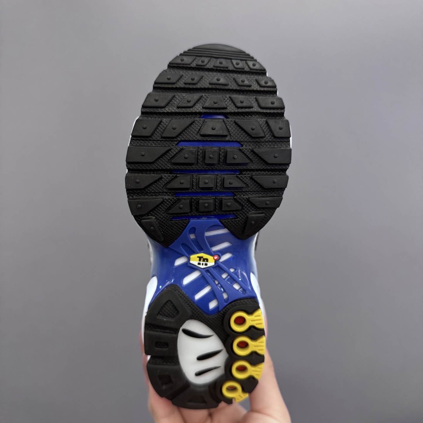 图片[9]-耐克 MAX plus全掌气垫儿童运动鞋 尺码：24-35码 超赞的全掌气垫，脚感超舒适👍🏻 优质鞋面拼接，质感满满💯 上学运动都是超合适单品❤️-选品中心