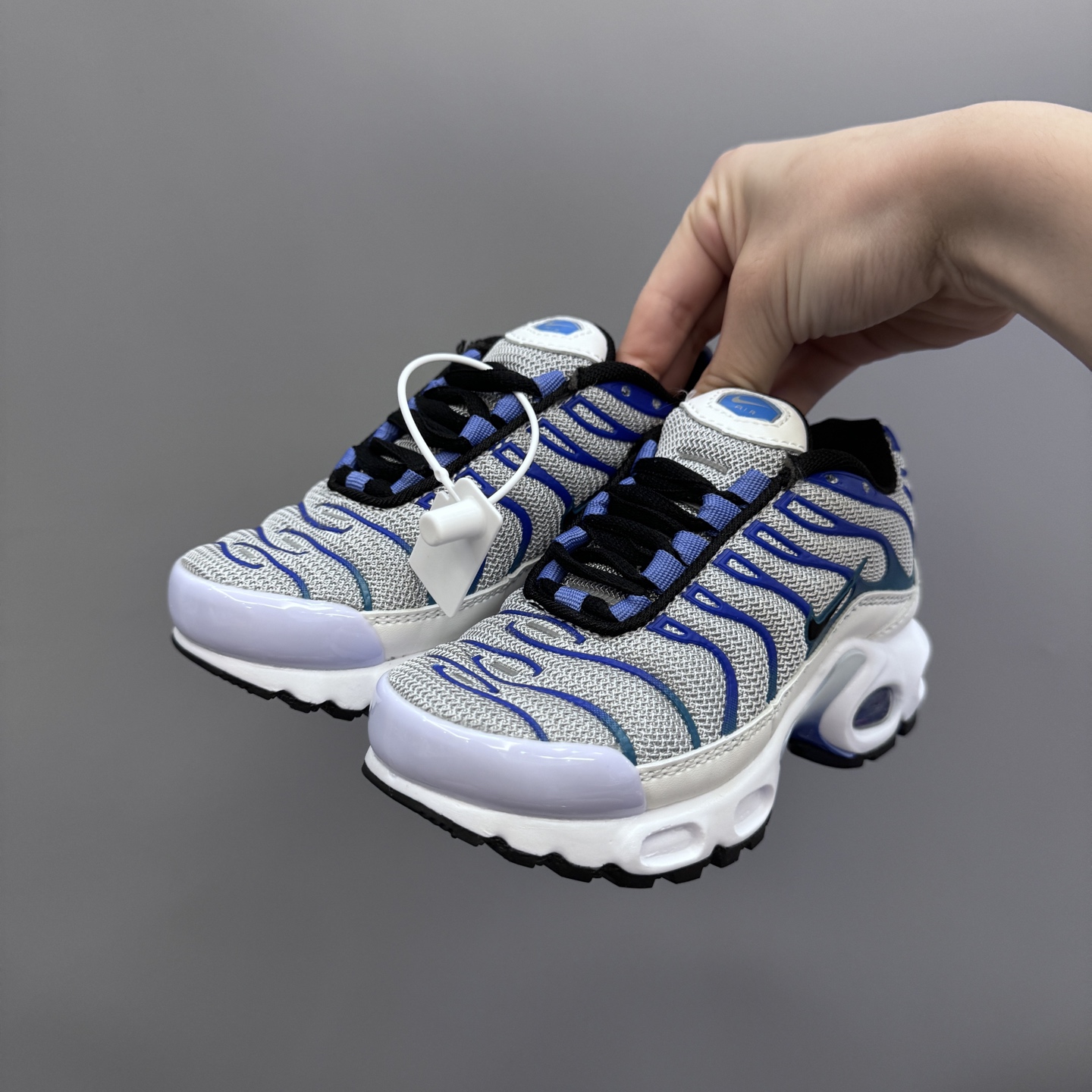 图片[3]-耐克 MAX plus全掌气垫儿童运动鞋 尺码：24-35码 超赞的全掌气垫，脚感超舒适👍🏻 优质鞋面拼接，质感满满💯 上学运动都是超合适单品❤️-选品中心