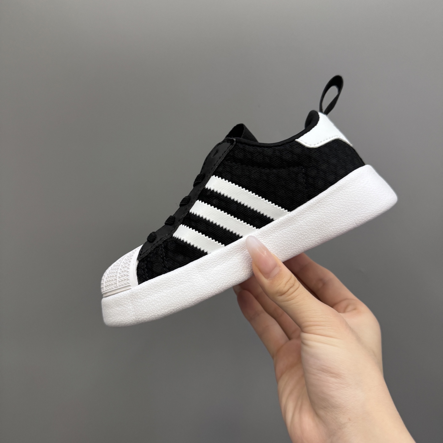 图片[6]-新款贝壳头网面松紧带一脚蹬儿童运动鞋 尺码：22-37码 专柜同步新款🆕 网面透气又舒适☁️ 松紧带设计，贴合脚背✌🏻 超轻EVA大底，脚感不言而喻✔️-选品中心