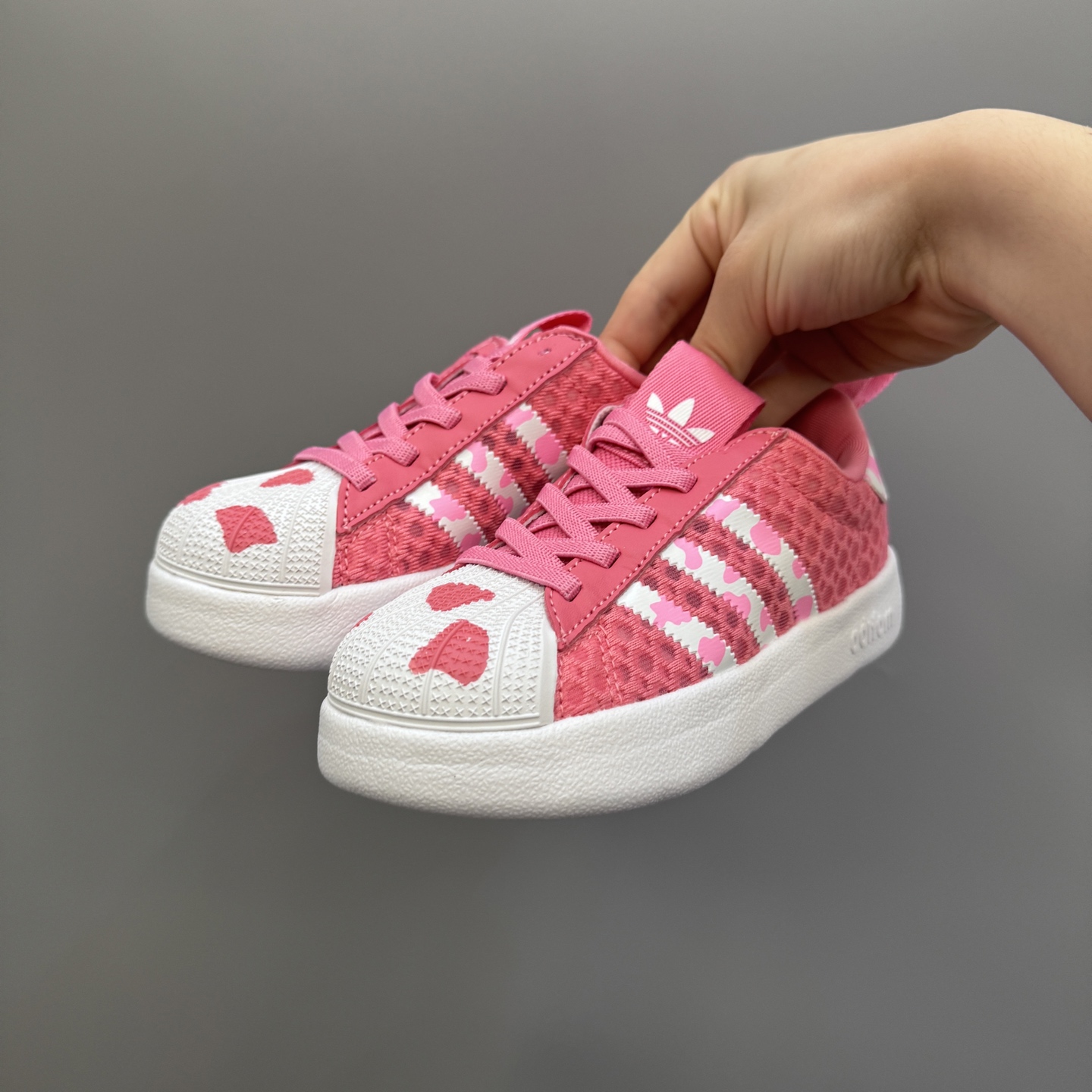 图片[3]-新款贝壳头网面松紧带一脚蹬儿童运动鞋 尺码：22-37码 专柜同步新款🆕 网面透气又舒适☁️ 松紧带设计，贴合脚背✌🏻 超轻EVA大底，脚感不言而喻✔️-选品中心