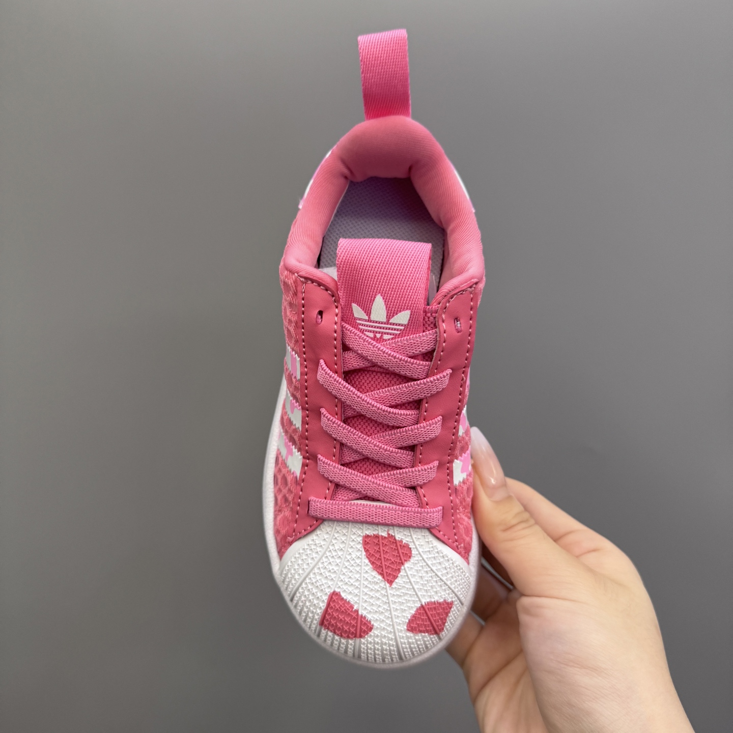 图片[7]-新款贝壳头网面松紧带一脚蹬儿童运动鞋 尺码：22-37码 专柜同步新款🆕 网面透气又舒适☁️ 松紧带设计，贴合脚背✌🏻 超轻EVA大底，脚感不言而喻✔️-选品中心