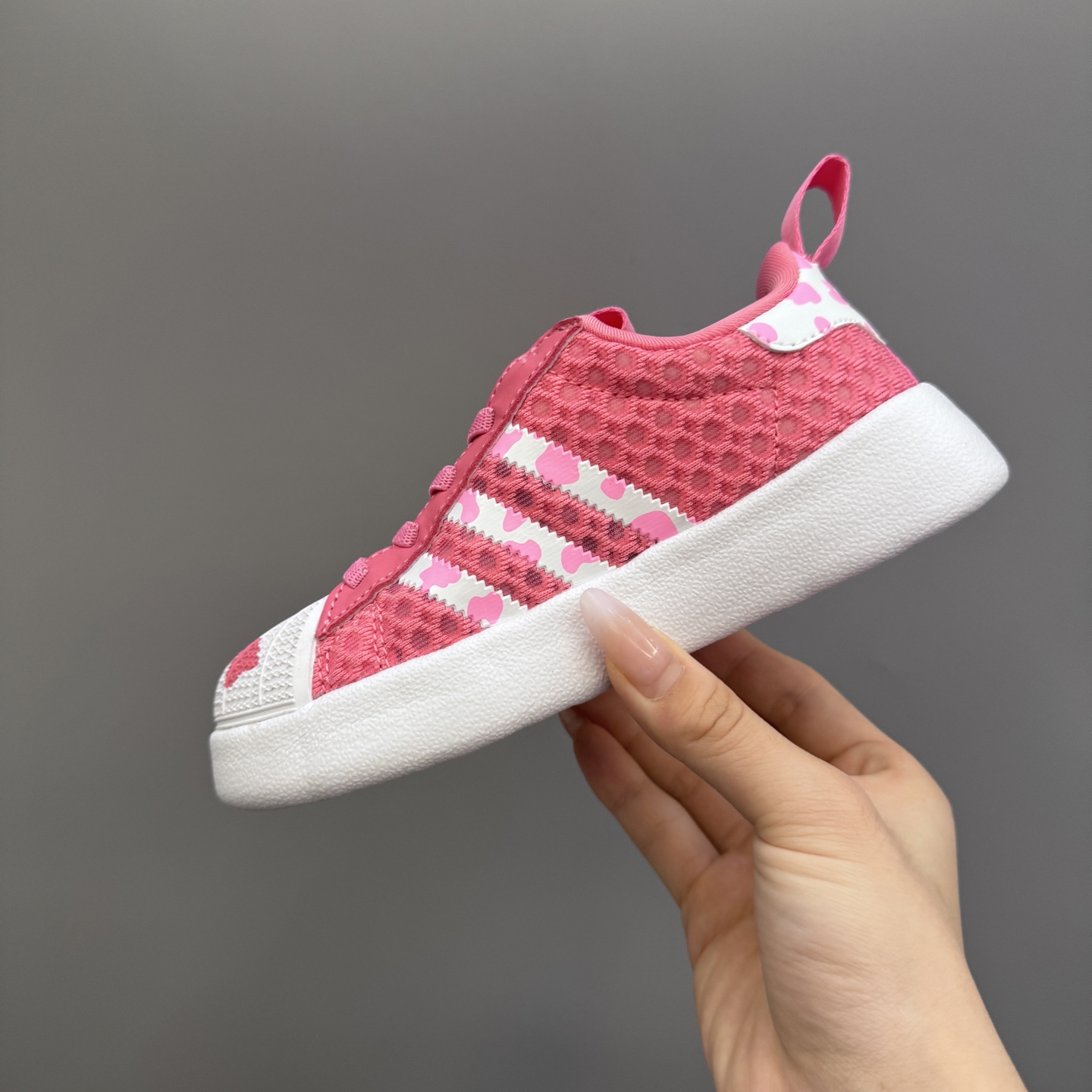 图片[6]-新款贝壳头网面松紧带一脚蹬儿童运动鞋 尺码：22-37码 专柜同步新款🆕 网面透气又舒适☁️ 松紧带设计，贴合脚背✌🏻 超轻EVA大底，脚感不言而喻✔️-选品中心