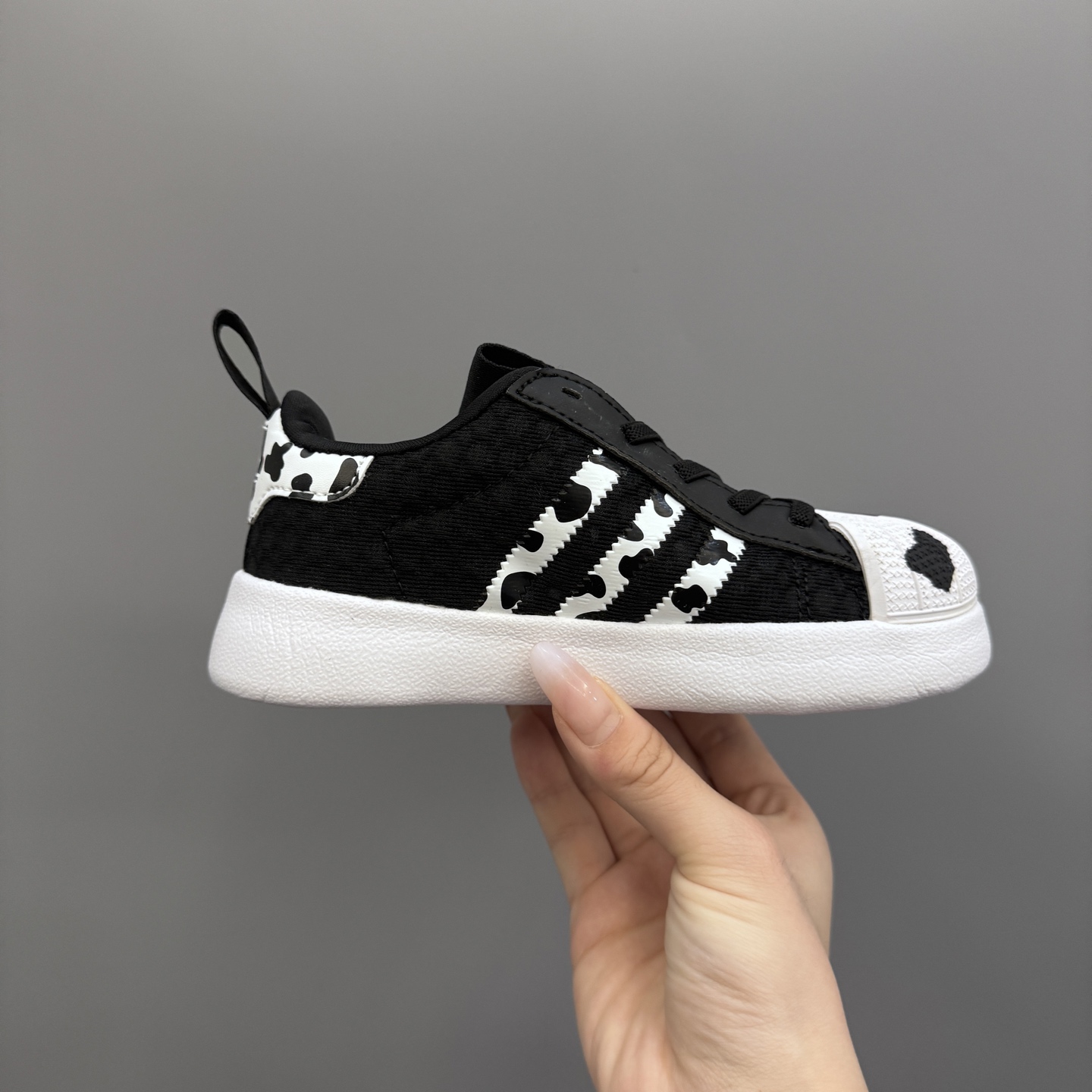 图片[4]-新款贝壳头网面松紧带一脚蹬儿童运动鞋 尺码：22-37码 专柜同步新款🆕 网面透气又舒适☁️ 松紧带设计，贴合脚背✌🏻 超轻EVA大底，脚感不言而喻✔️-选品中心