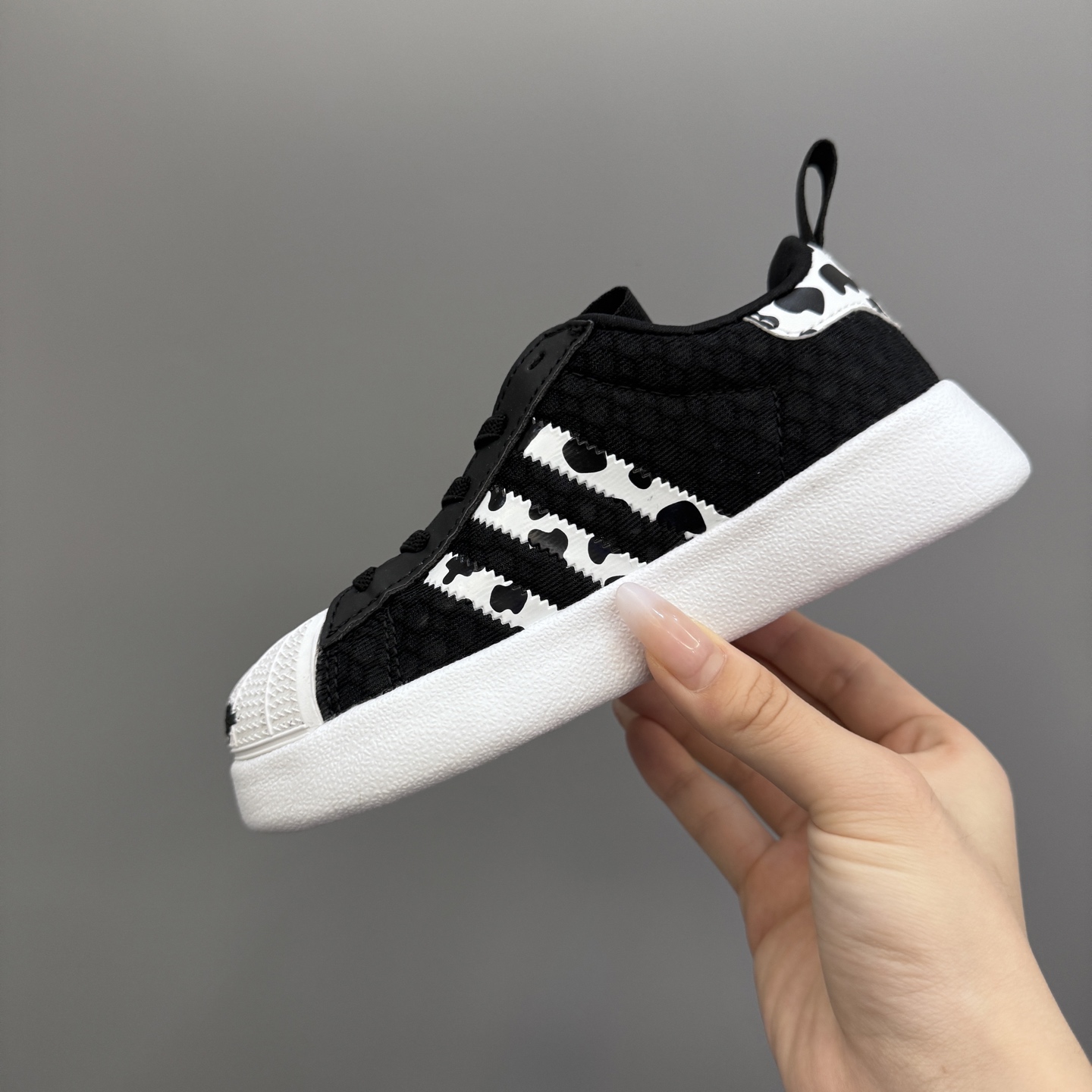 图片[6]-新款贝壳头网面松紧带一脚蹬儿童运动鞋 尺码：22-37码 专柜同步新款🆕 网面透气又舒适☁️ 松紧带设计，贴合脚背✌🏻 超轻EVA大底，脚感不言而喻✔️-选品中心