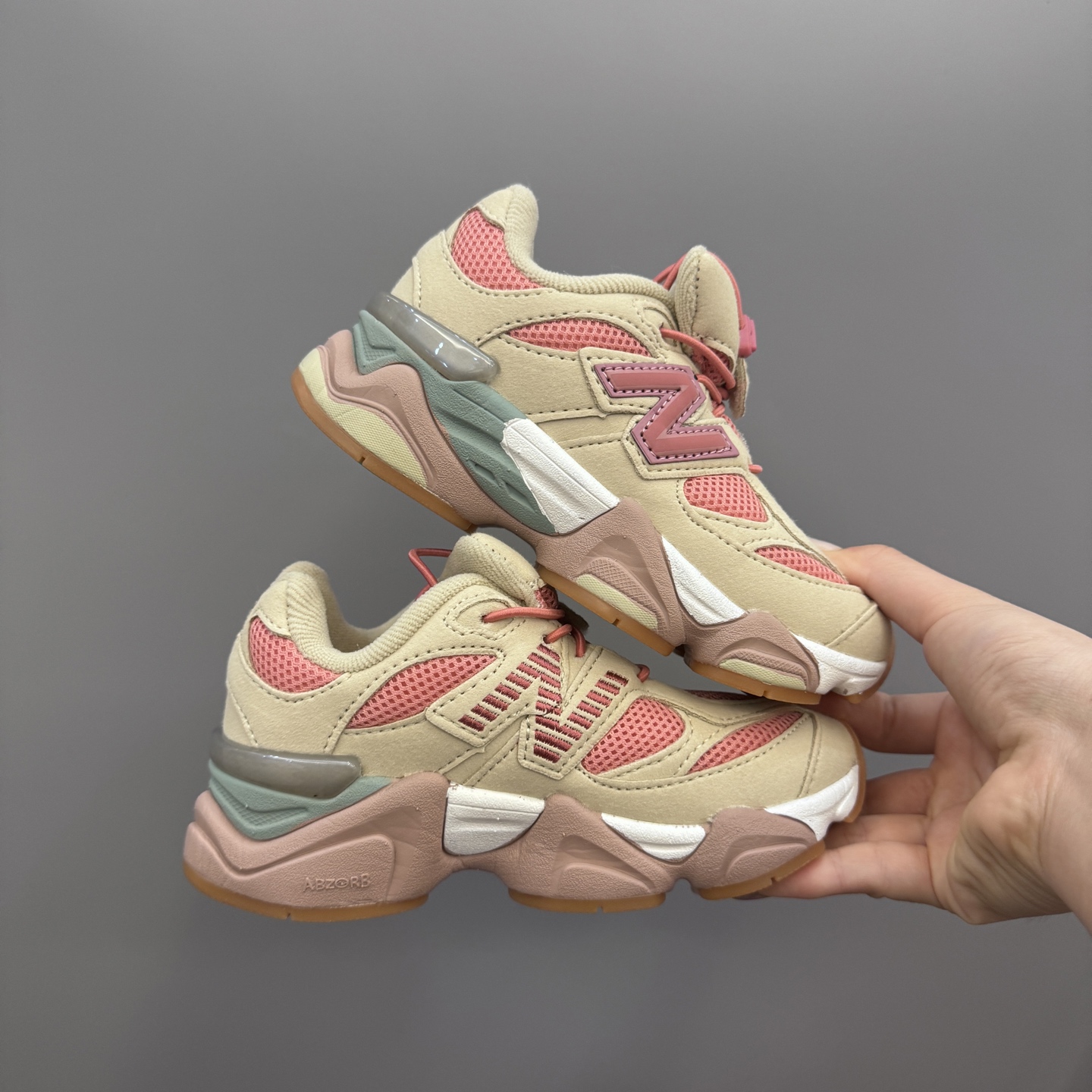 图片[2]-NB9060松紧扣儿童老爹运动鞋 尺码：24-36码 经典NB9060老爹款🆕 松紧扣设计，附赠一对鞋带，穿脱方便✌🏻 老爹款式设计，百搭又时髦✨-选品中心