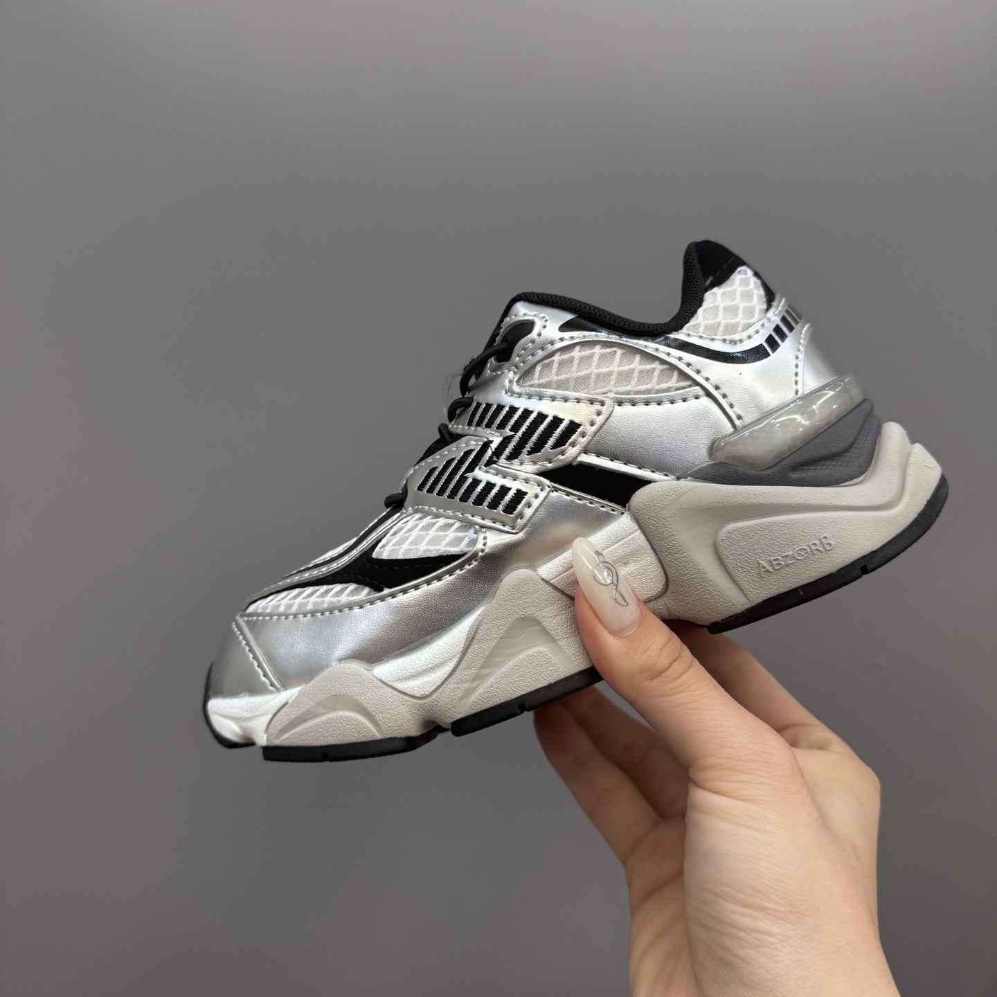 图片[6]-NB9060松紧扣儿童老爹运动鞋 尺码：24-36码 经典NB9060老爹款🆕 松紧扣设计，附赠一对鞋带，穿脱方便✌🏻 老爹款式设计，百搭又时髦✨-选品中心