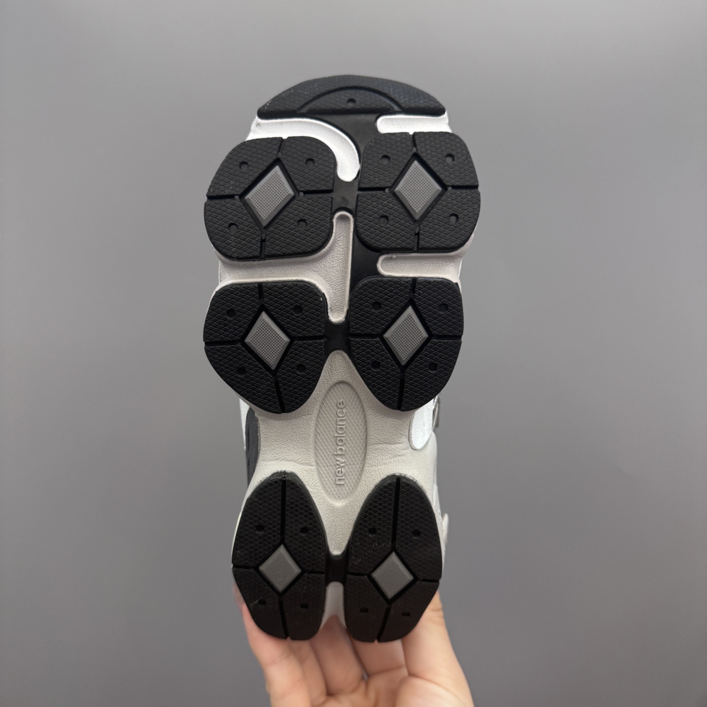 图片[9]-NB9060松紧扣儿童老爹运动鞋 尺码：24-36码 经典NB9060老爹款🆕 松紧扣设计，附赠一对鞋带，穿脱方便✌🏻 老爹款式设计，百搭又时髦✨-选品中心