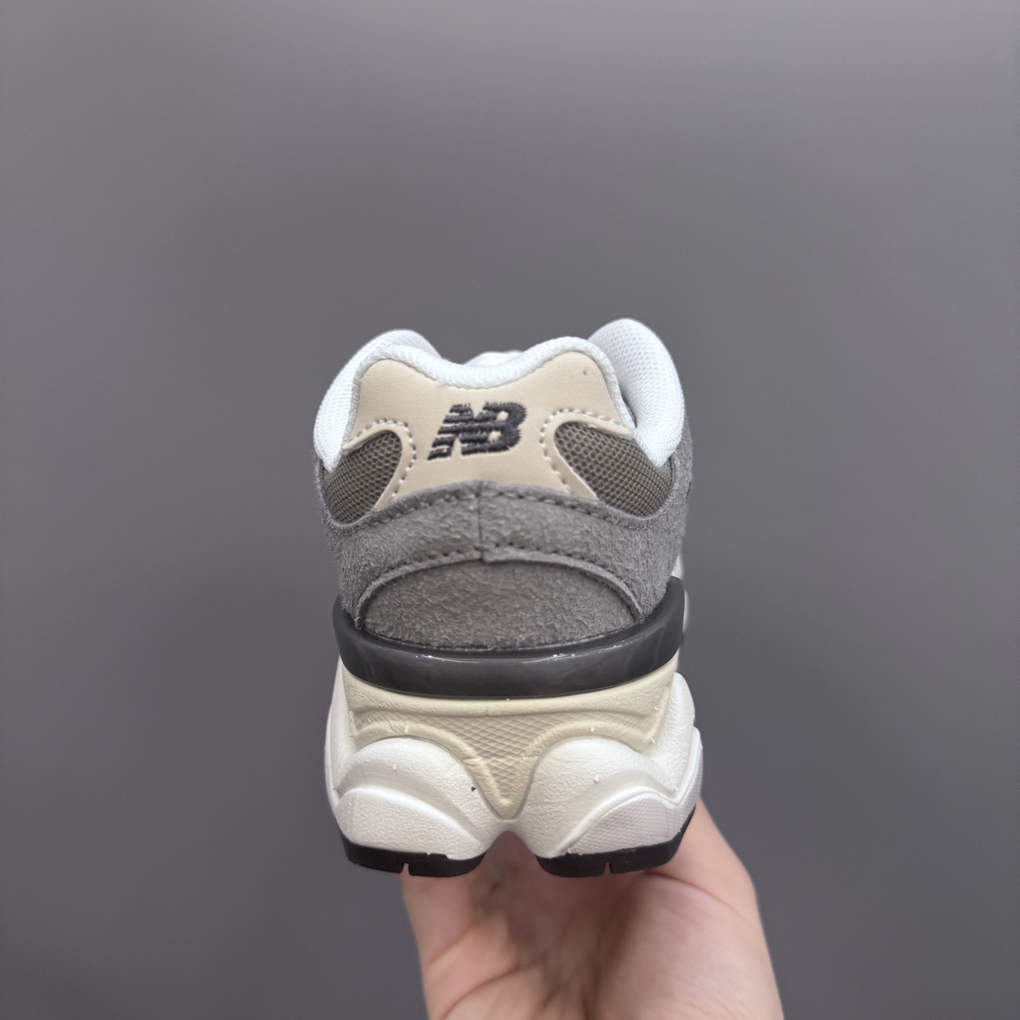 图片[8]-NB9060松紧扣儿童老爹运动鞋 尺码：24-36码 经典NB9060老爹款🆕 松紧扣设计，附赠一对鞋带，穿脱方便✌🏻 老爹款式设计，百搭又时髦✨-选品中心