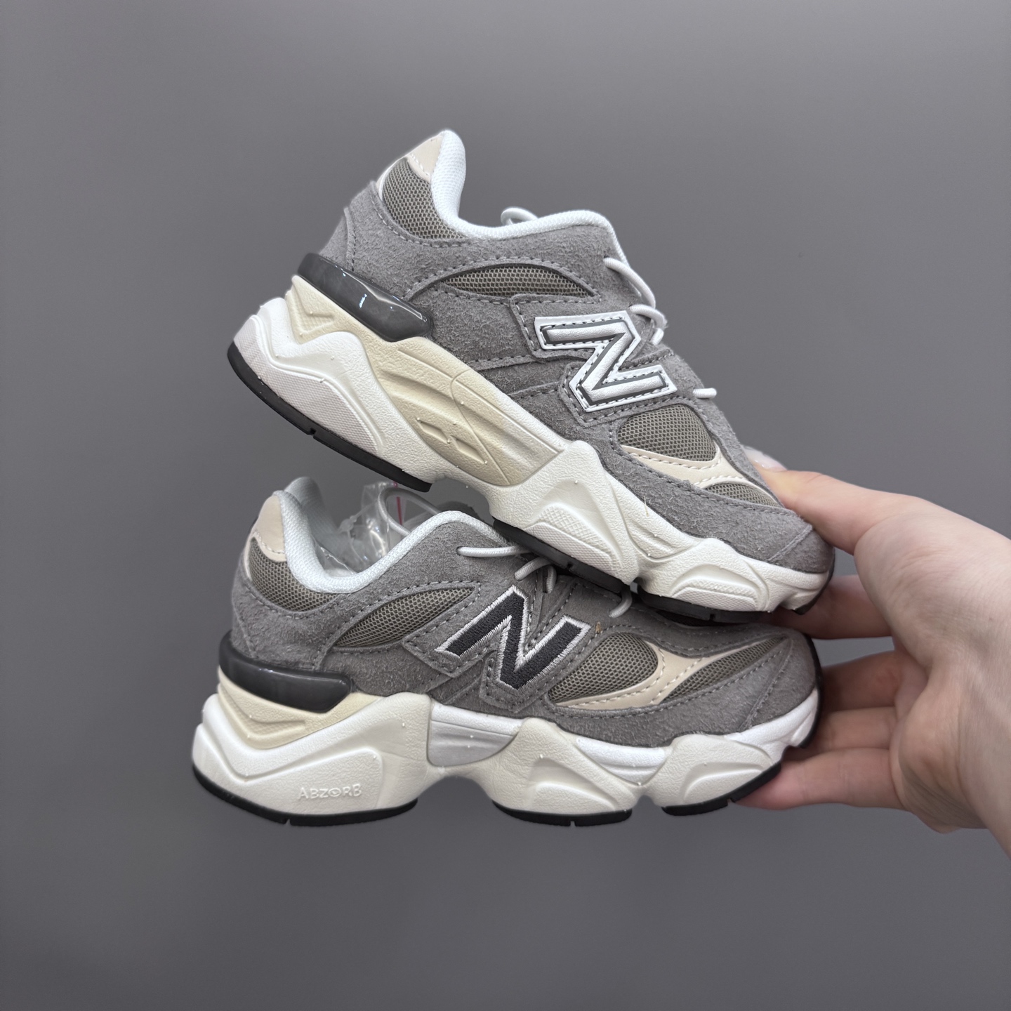 图片[2]-NB9060松紧扣儿童老爹运动鞋 尺码：24-36码 经典NB9060老爹款🆕 松紧扣设计，附赠一对鞋带，穿脱方便✌🏻 老爹款式设计，百搭又时髦✨-选品中心