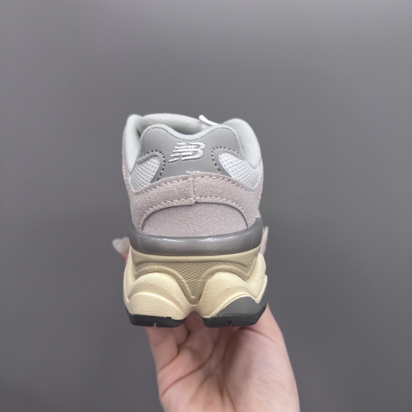 图片[8]-NB9060松紧扣儿童老爹运动鞋 尺码：24-36码 经典NB9060老爹款🆕 松紧扣设计，附赠一对鞋带，穿脱方便✌🏻 老爹款式设计，百搭又时髦✨-选品中心