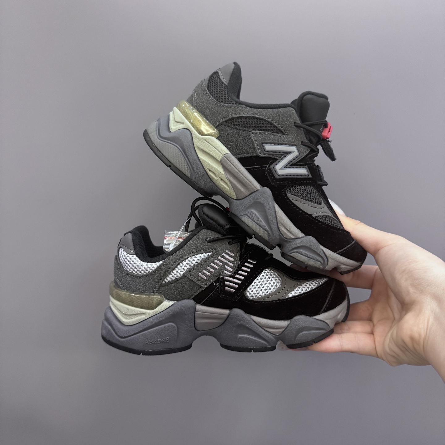 图片[2]-NB9060松紧扣儿童老爹运动鞋 尺码：24-36码 经典NB9060老爹款🆕 松紧扣设计，附赠一对鞋带，穿脱方便✌🏻 老爹款式设计，百搭又时髦✨-选品中心