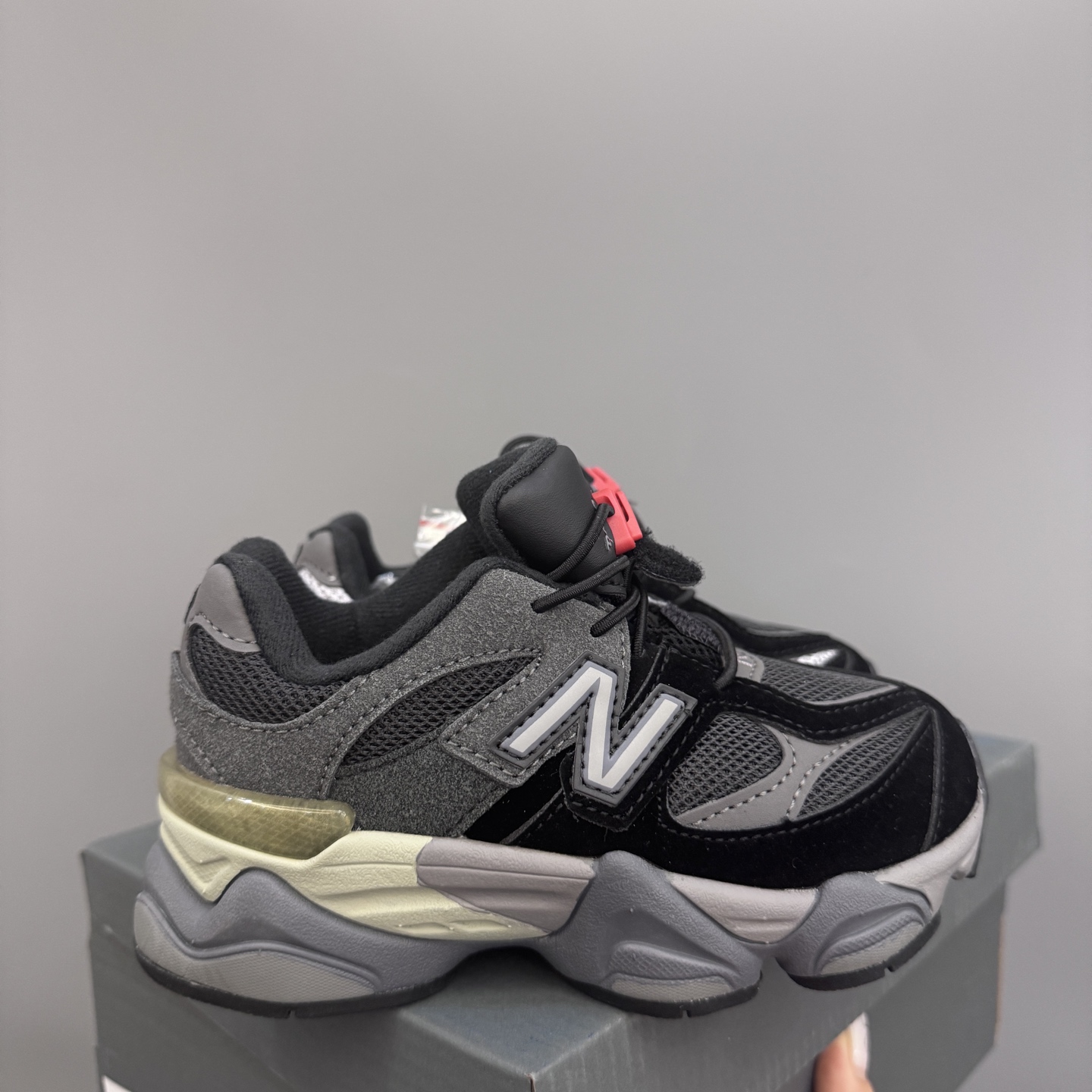 NB9060松紧扣儿童老爹运动鞋 尺码：24-36码 经典NB9060老爹款🆕 松紧扣设计，附赠一对鞋带，穿脱方便✌🏻 老爹款式设计，百搭又时髦✨-选品中心