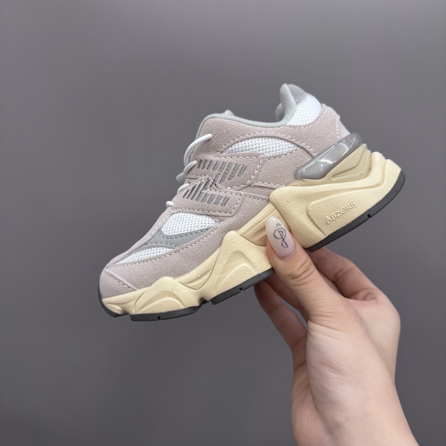 图片[6]-NB9060松紧扣儿童老爹运动鞋 尺码：24-36码 经典NB9060老爹款🆕 松紧扣设计，附赠一对鞋带，穿脱方便✌🏻 老爹款式设计，百搭又时髦✨-选品中心